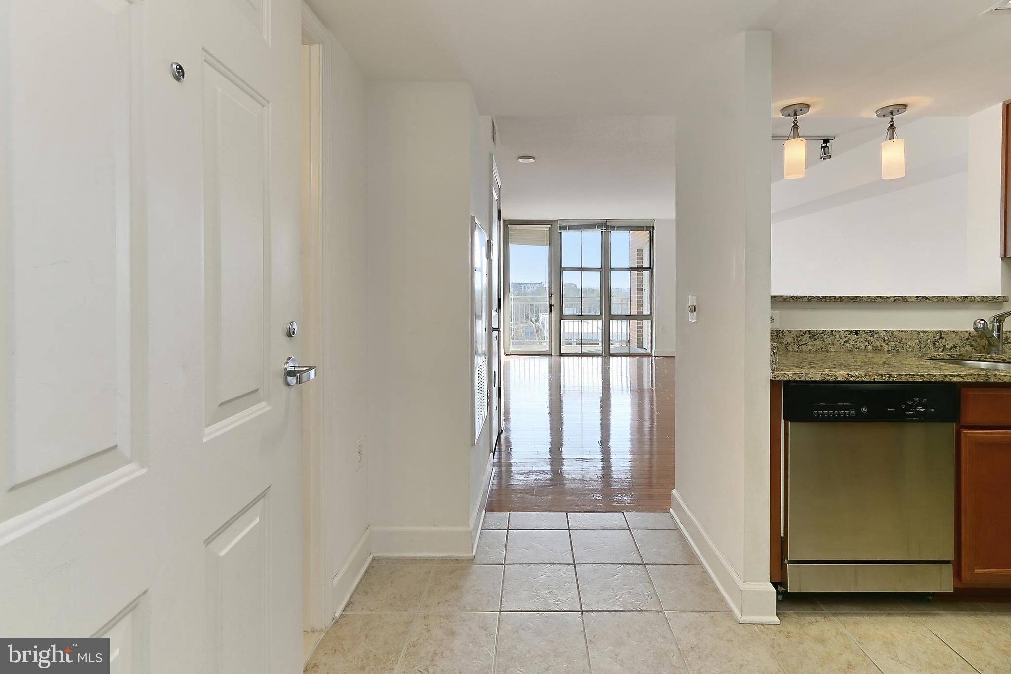 CARLTON HOUSE - Residential