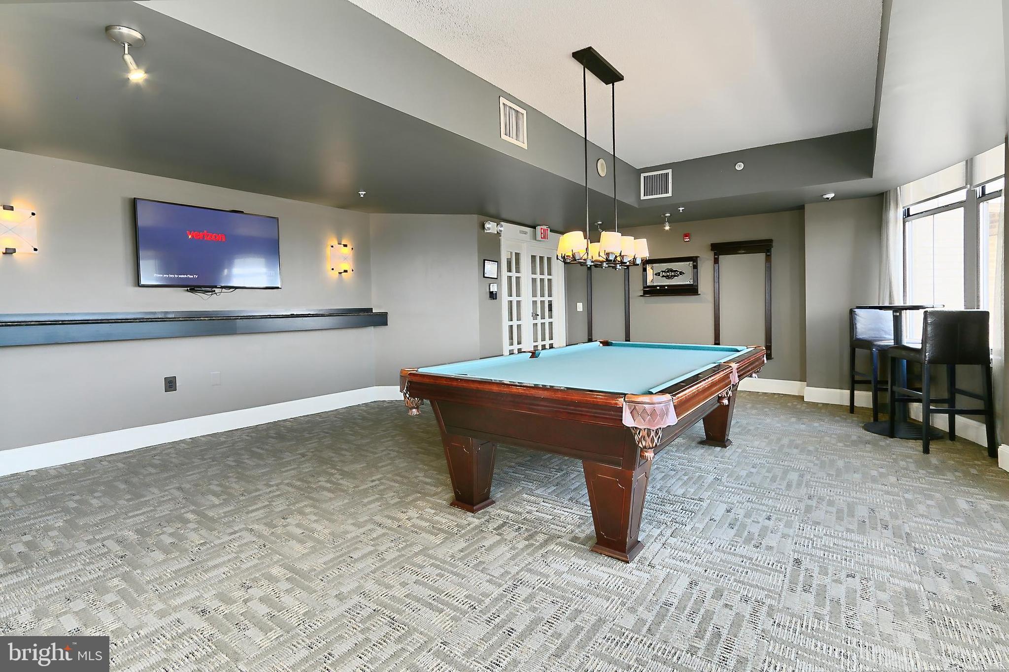 CARLTON HOUSE - Residential