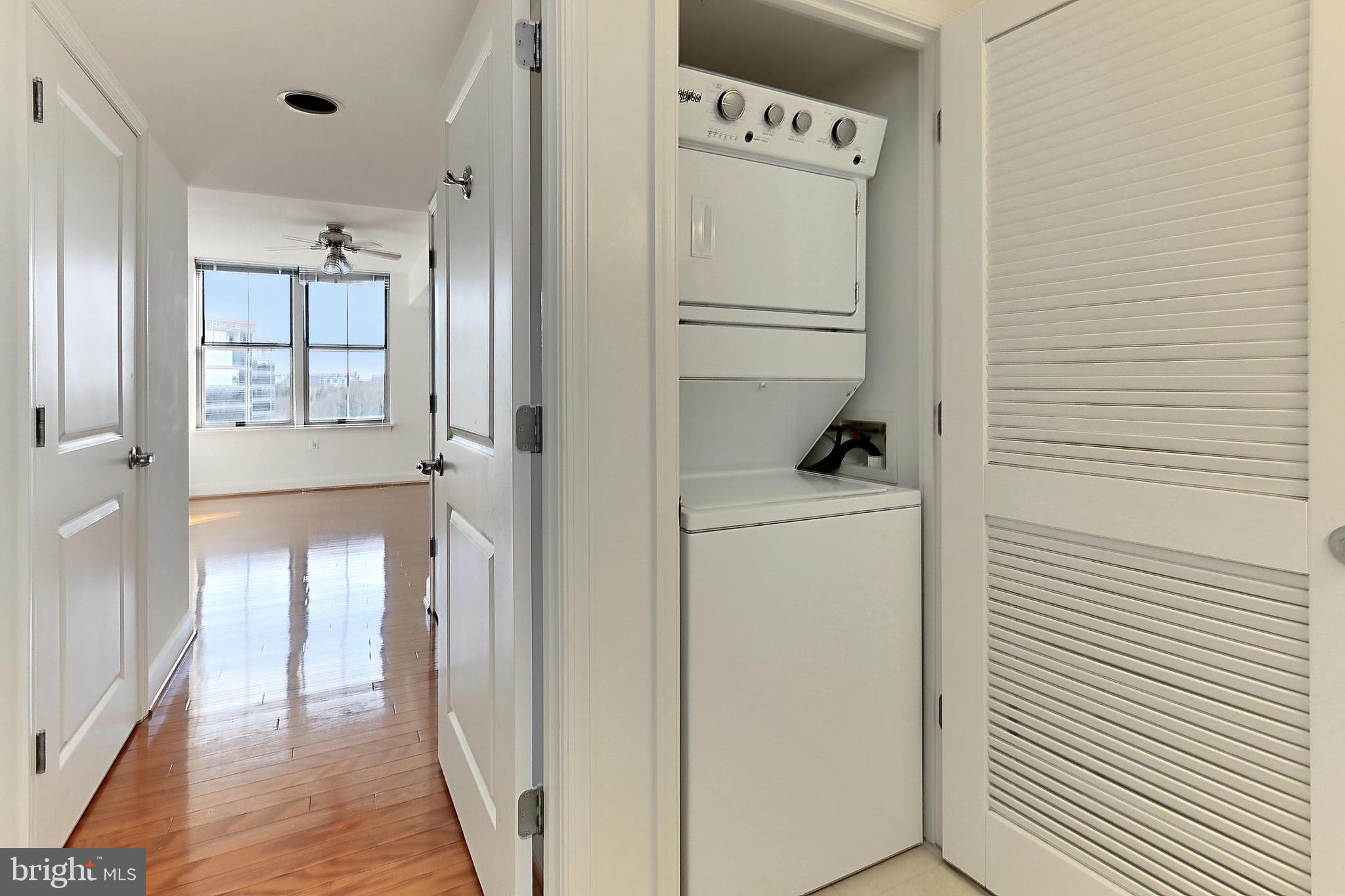 CARLTON HOUSE - Residential