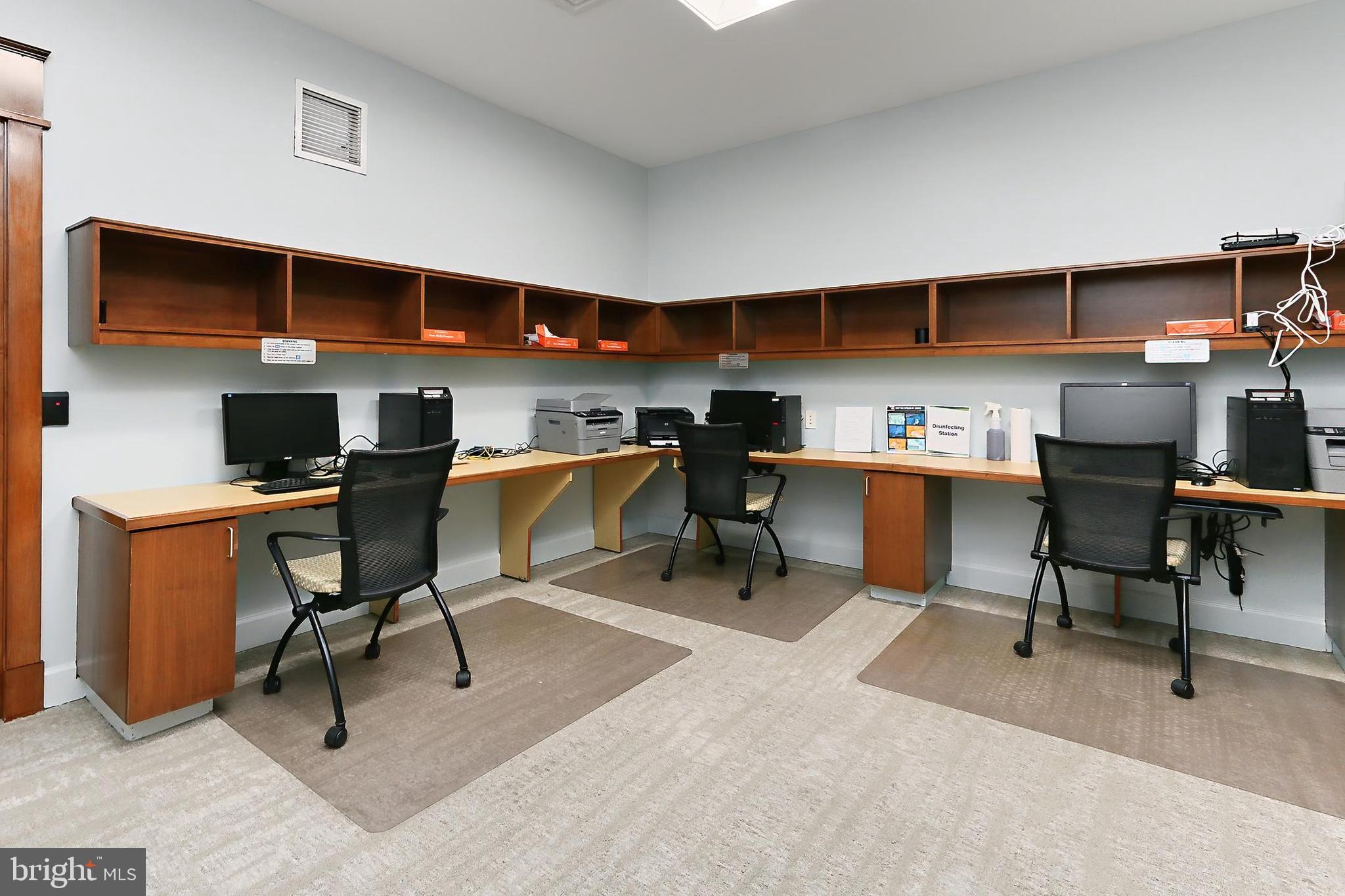 CARLTON HOUSE - Residential