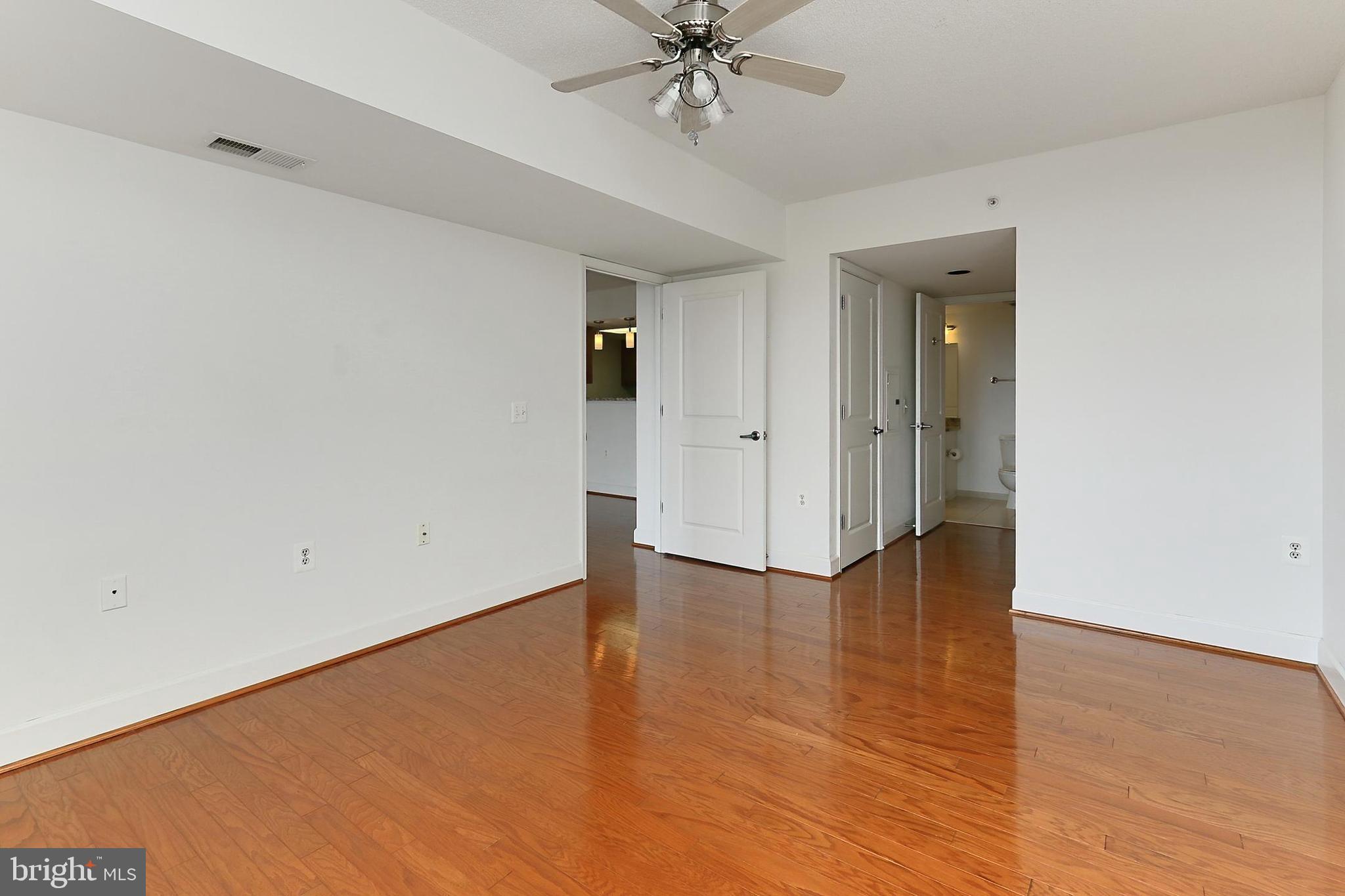 CARLTON HOUSE - Residential