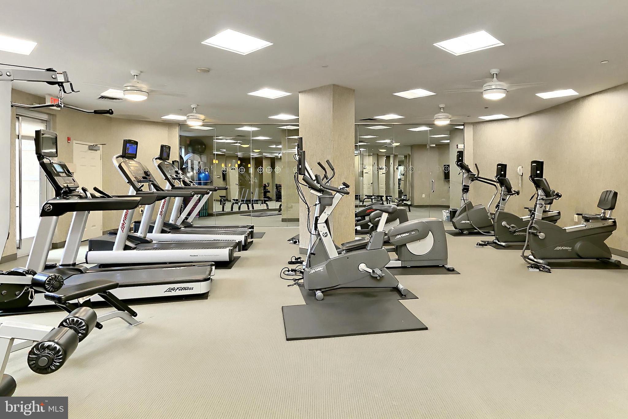 CARLTON HOUSE - Residential