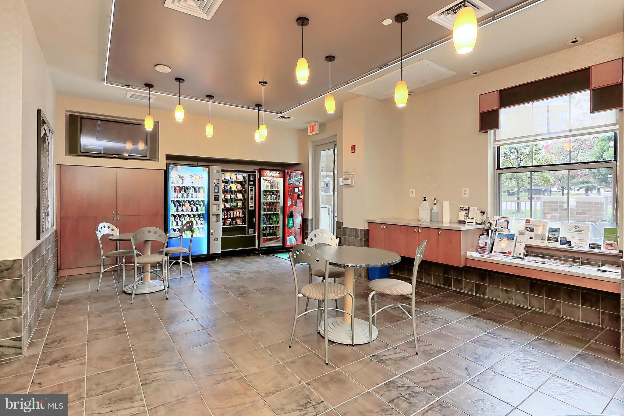 CARLTON HOUSE - Residential