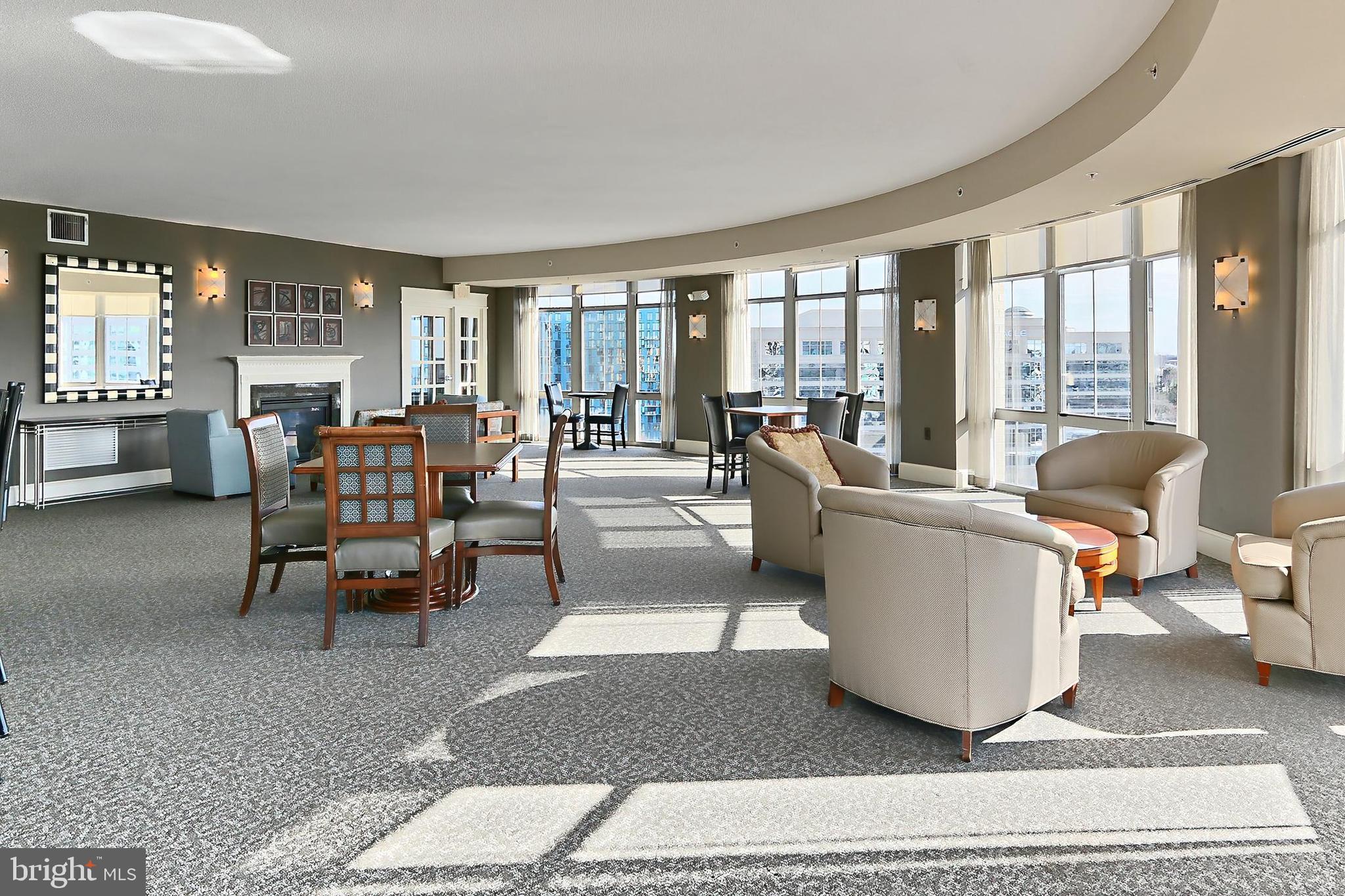 CARLTON HOUSE - Residential