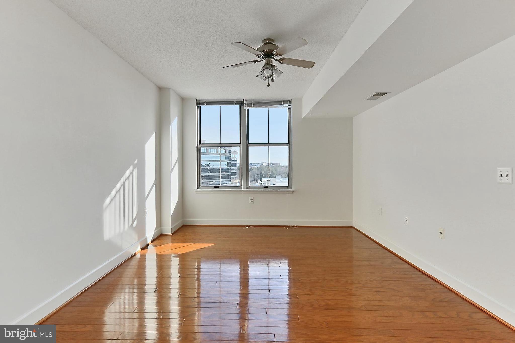 CARLTON HOUSE - Residential