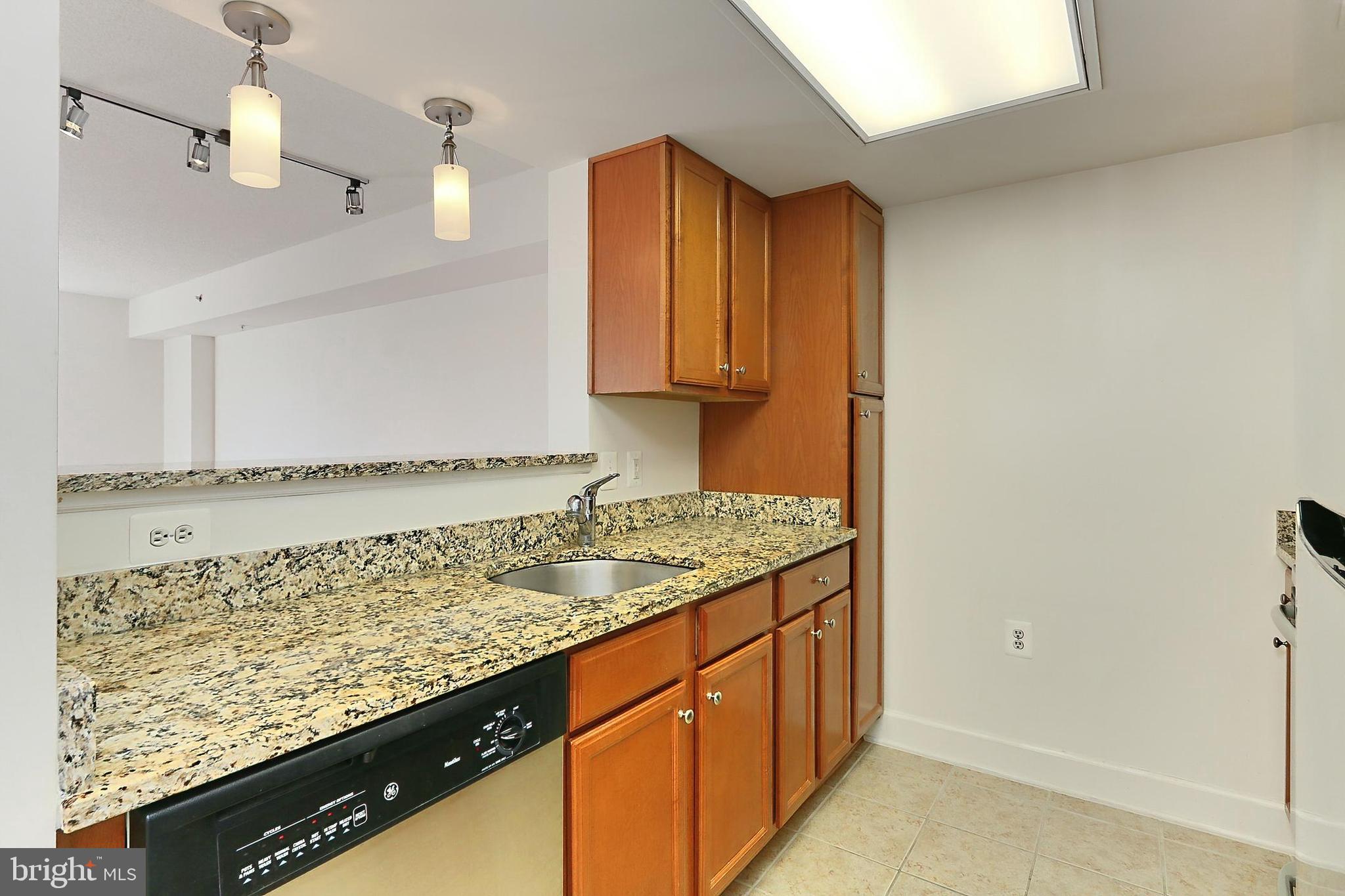 CARLTON HOUSE - Residential