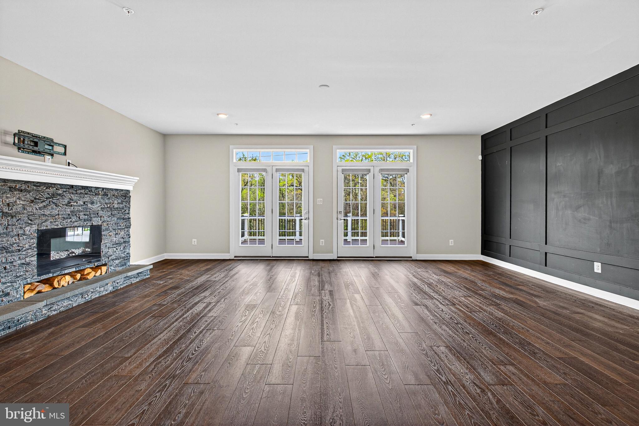 GREENLEIGH AT CROSSROADS - Residential