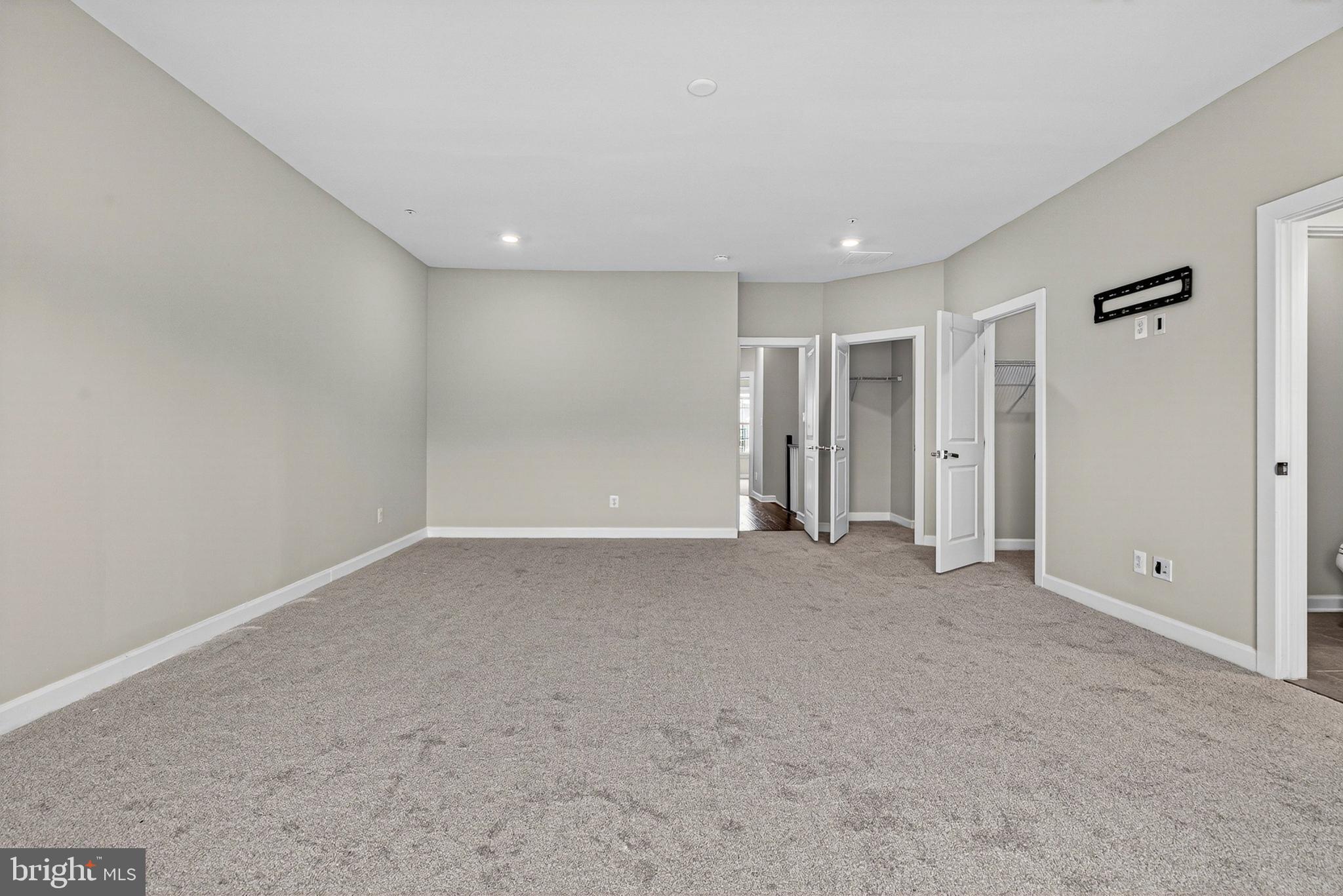 GREENLEIGH AT CROSSROADS - Residential