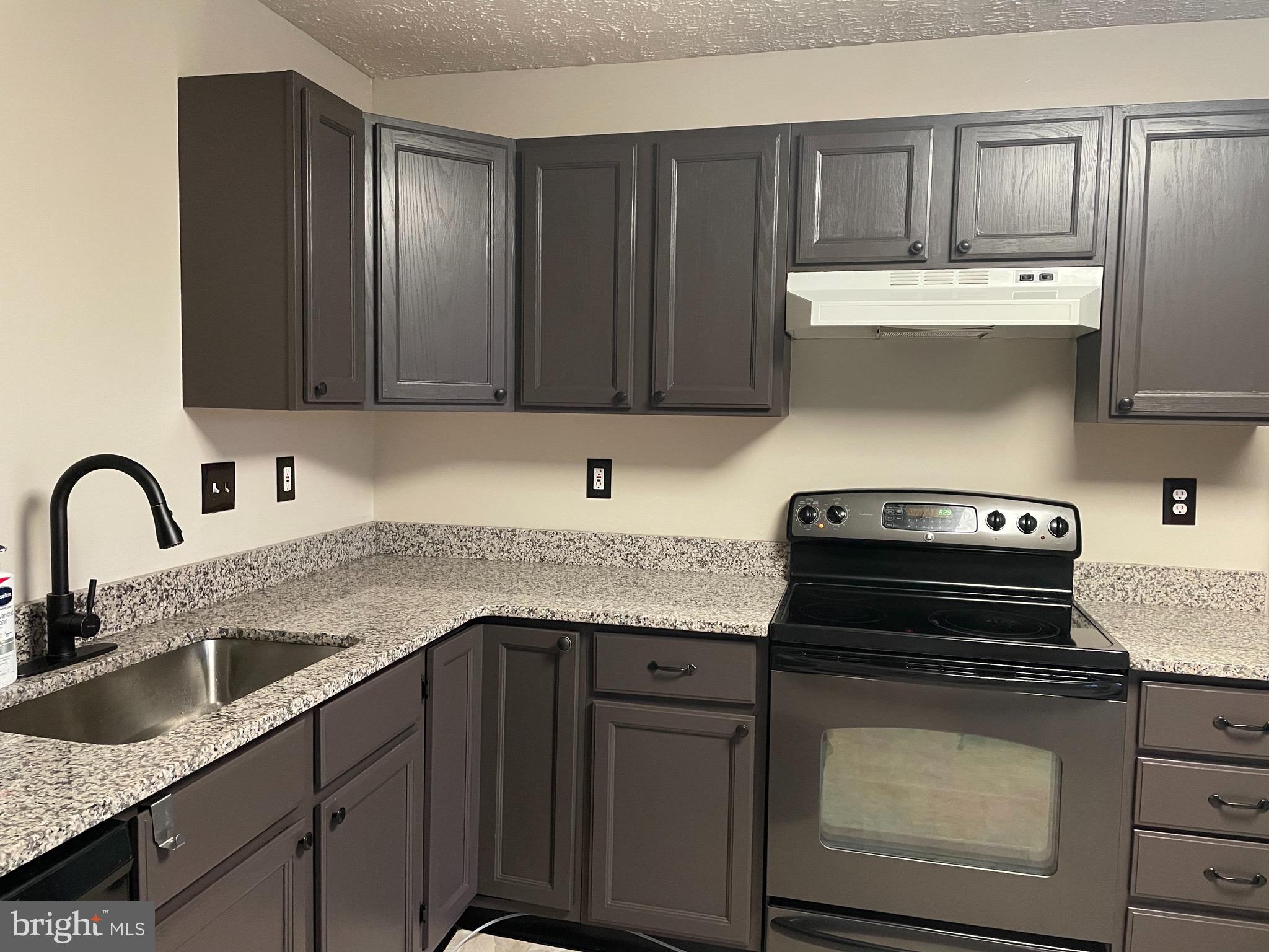 VILLAGE OF PAWNEE - Residential