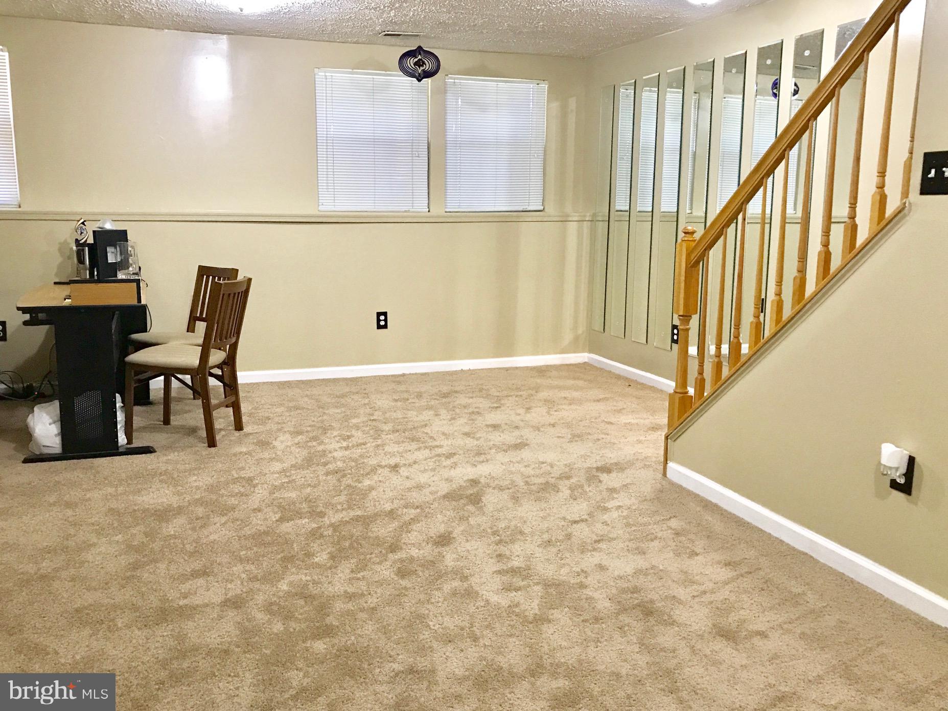 VILLAGE OF PAWNEE - Residential