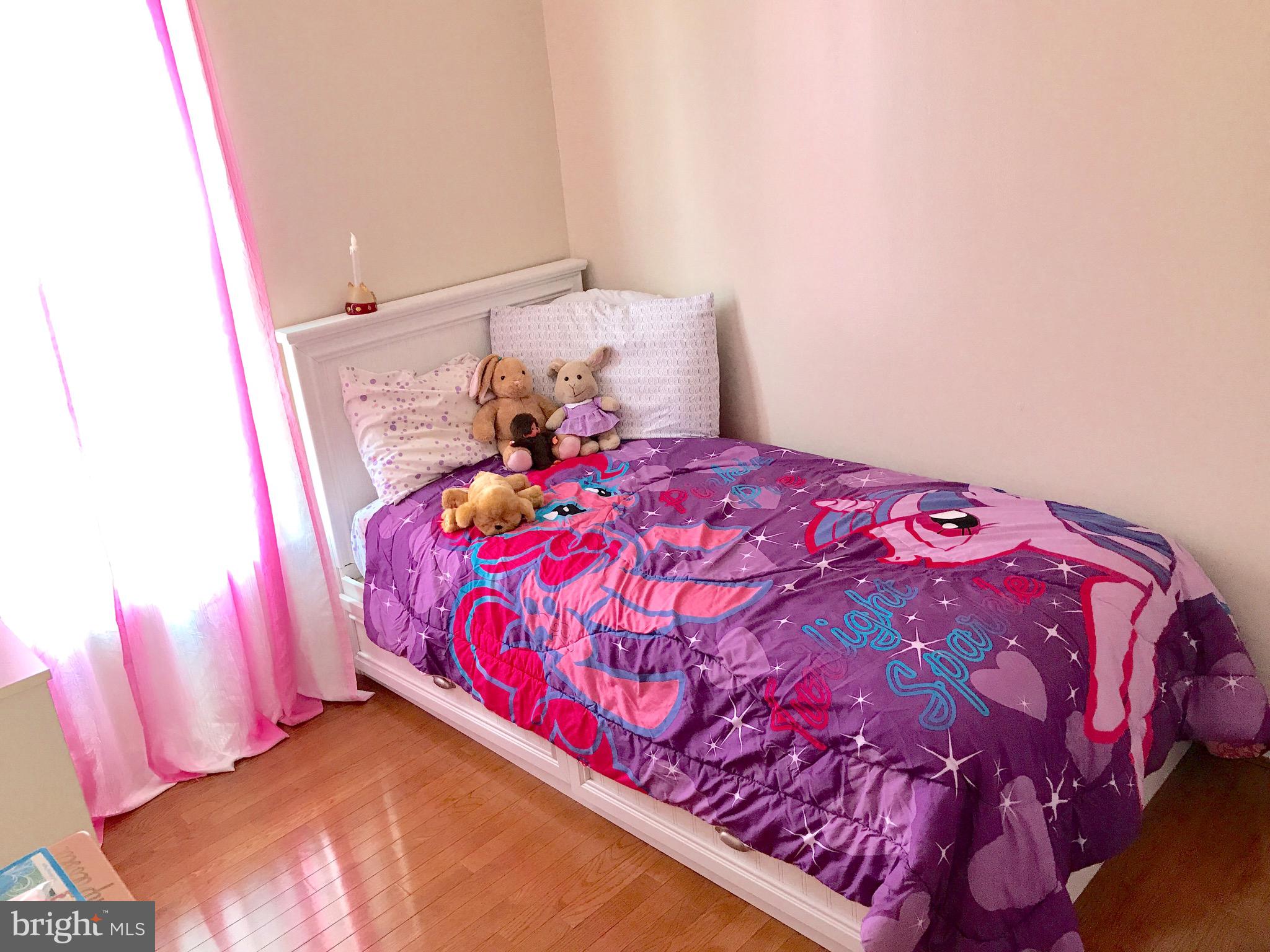 VILLAGE OF PAWNEE - Residential