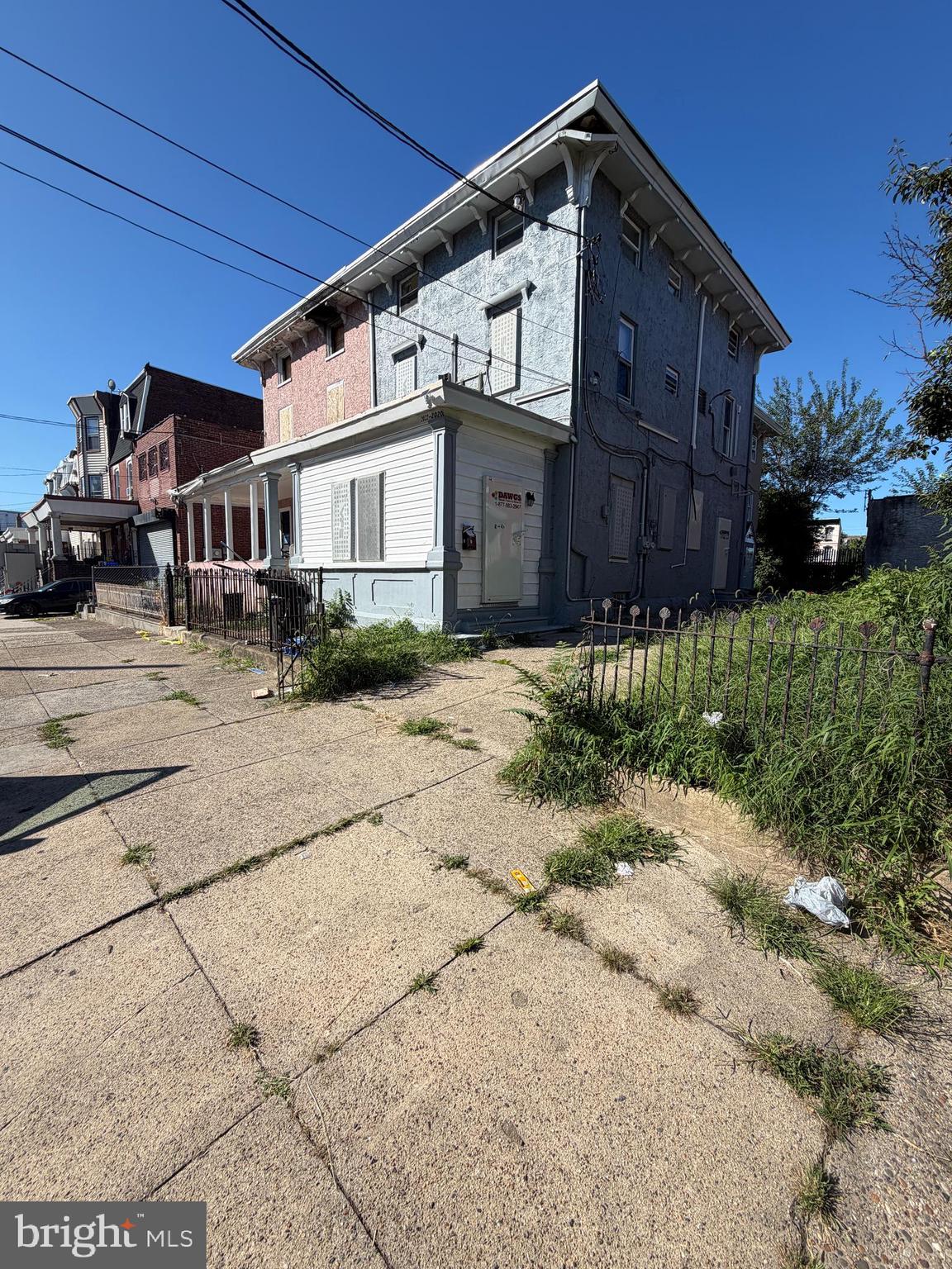 2020 E MADISON STREET 22