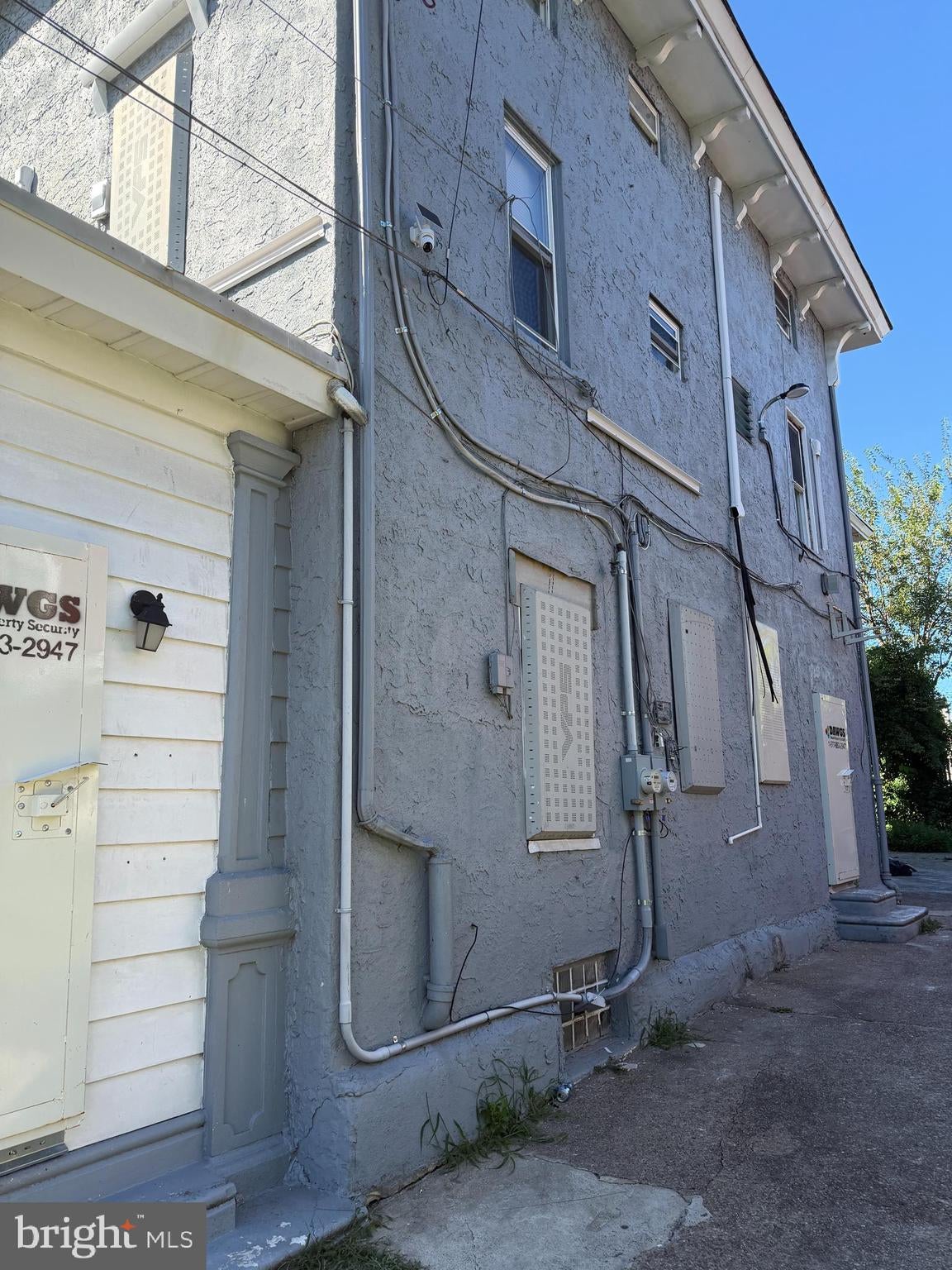 2020 E MADISON STREET 22
