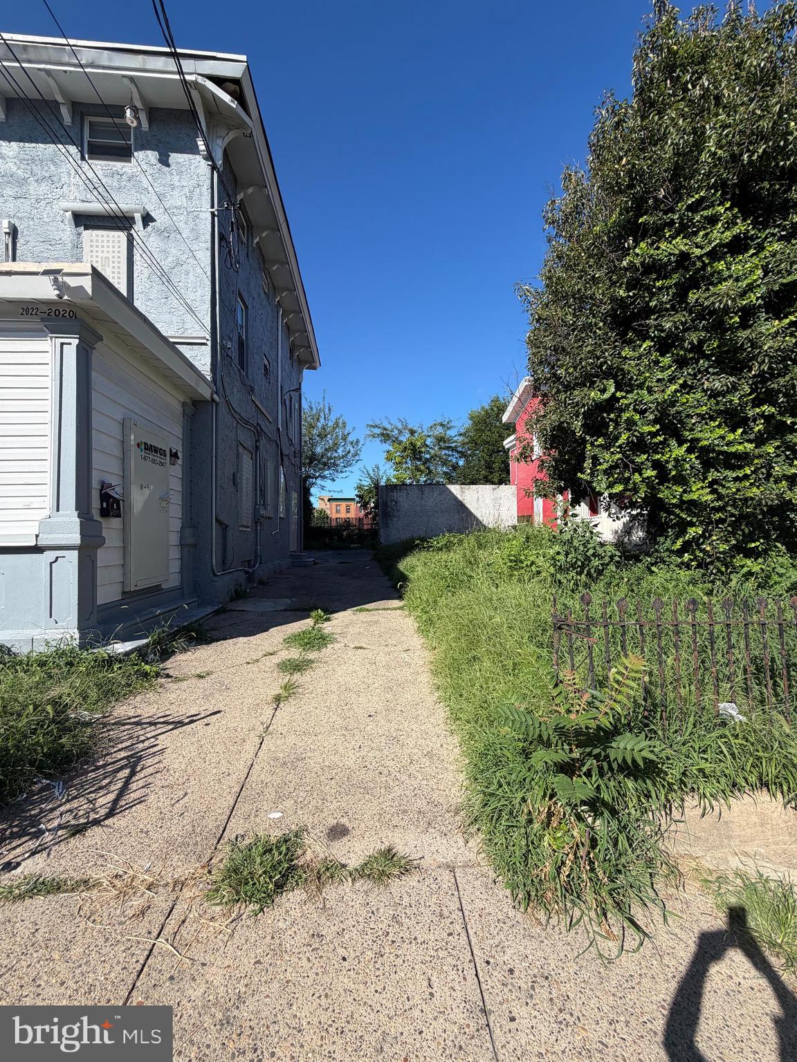 2020 E MADISON STREET 22