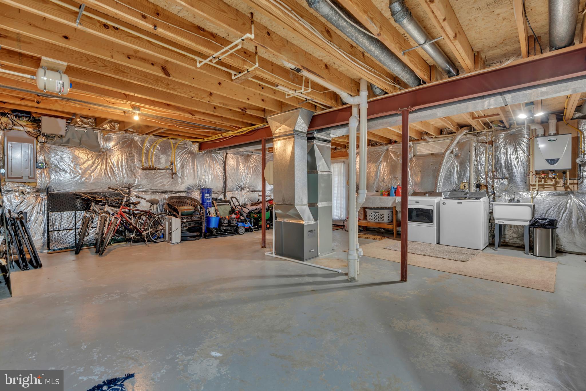 VILLAGE OF BYNUM RUN - Residential