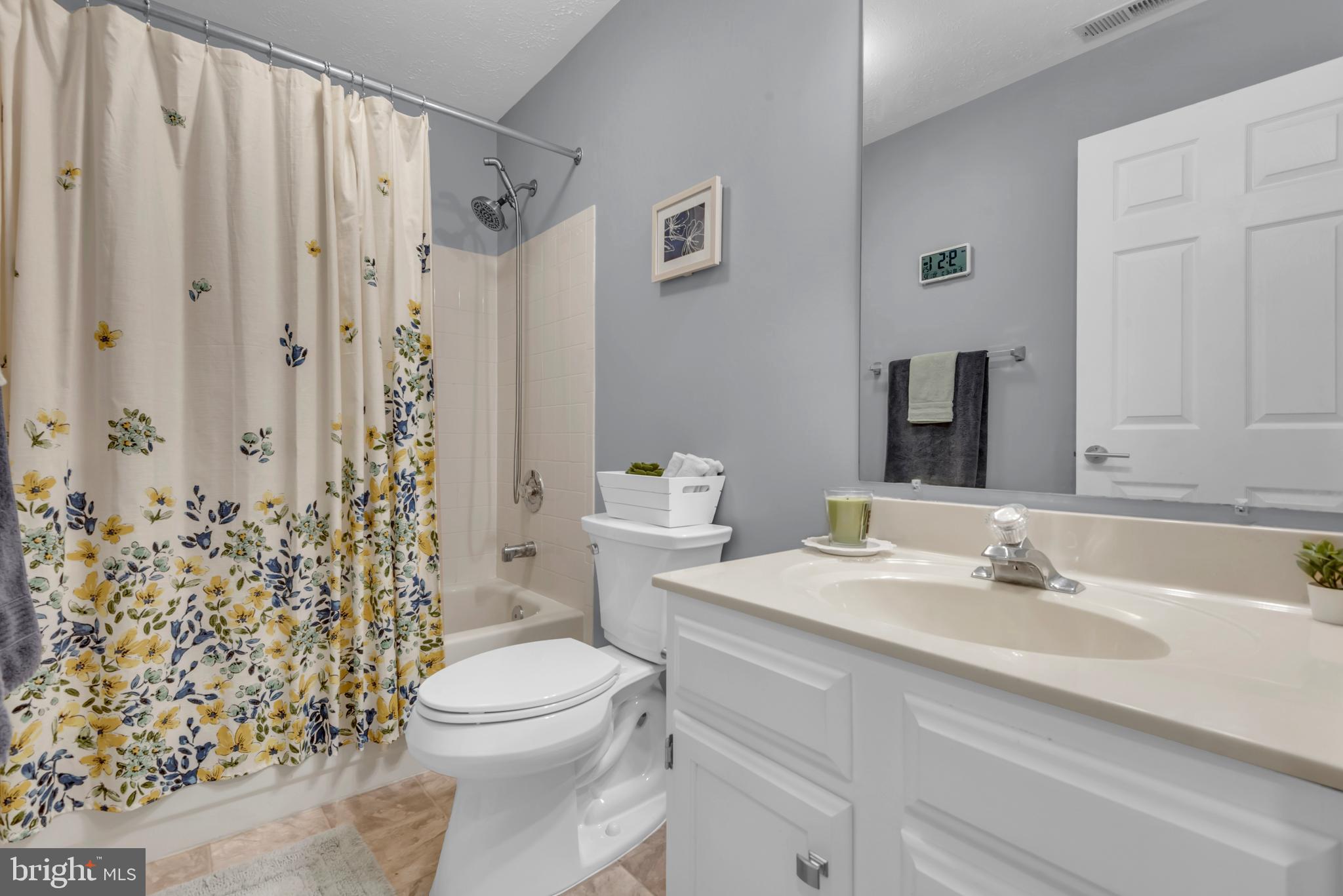 VILLAGE OF BYNUM RUN - Residential