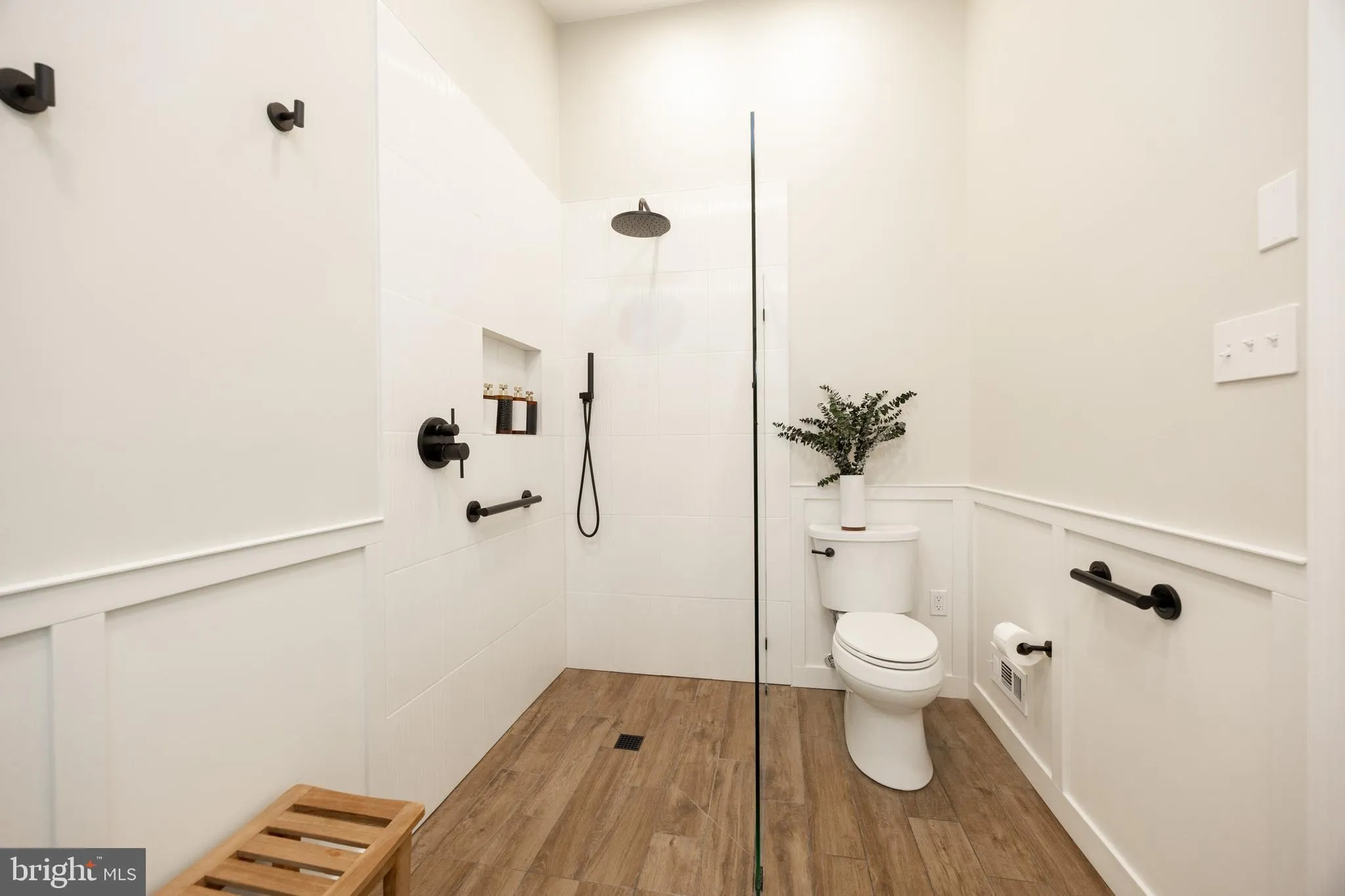 Glen Mills, Pennsylvania 19342, United States, 3 Bedrooms Bedrooms, ,4 BathroomsBathrooms,Residential,Pending,189494