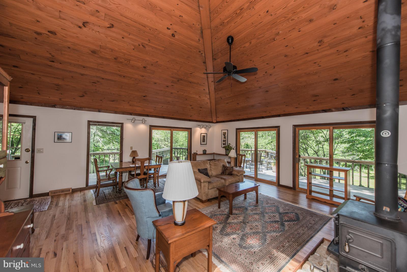 ROCK GAP WOODS - Residential