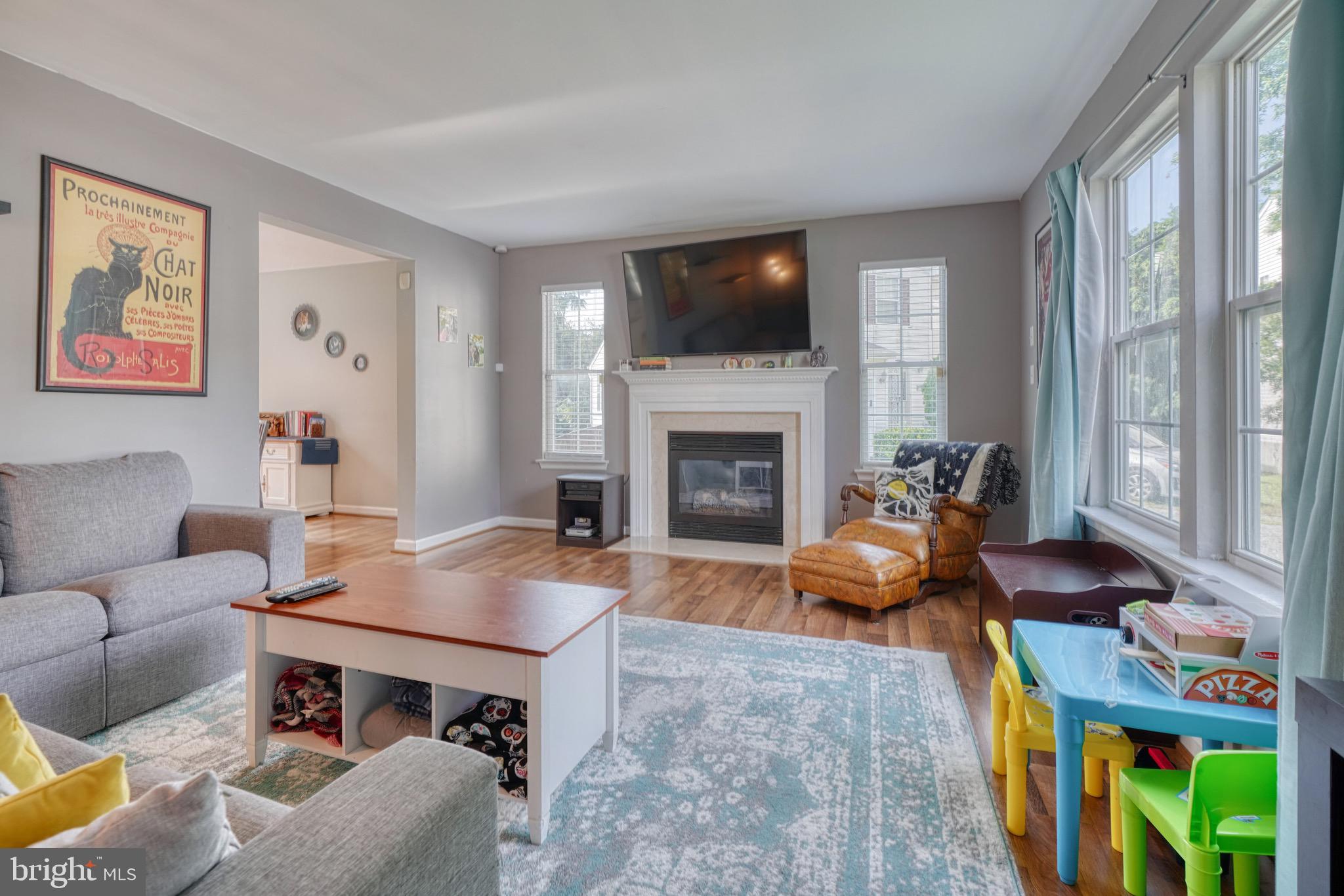 MERIDALE MEADOWS - Residential