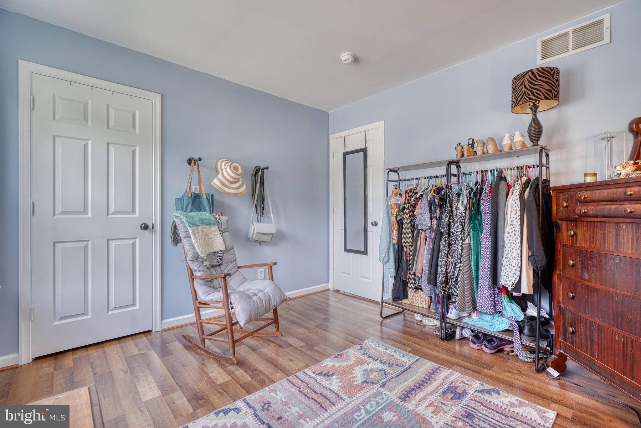 MERIDALE MEADOWS - Residential