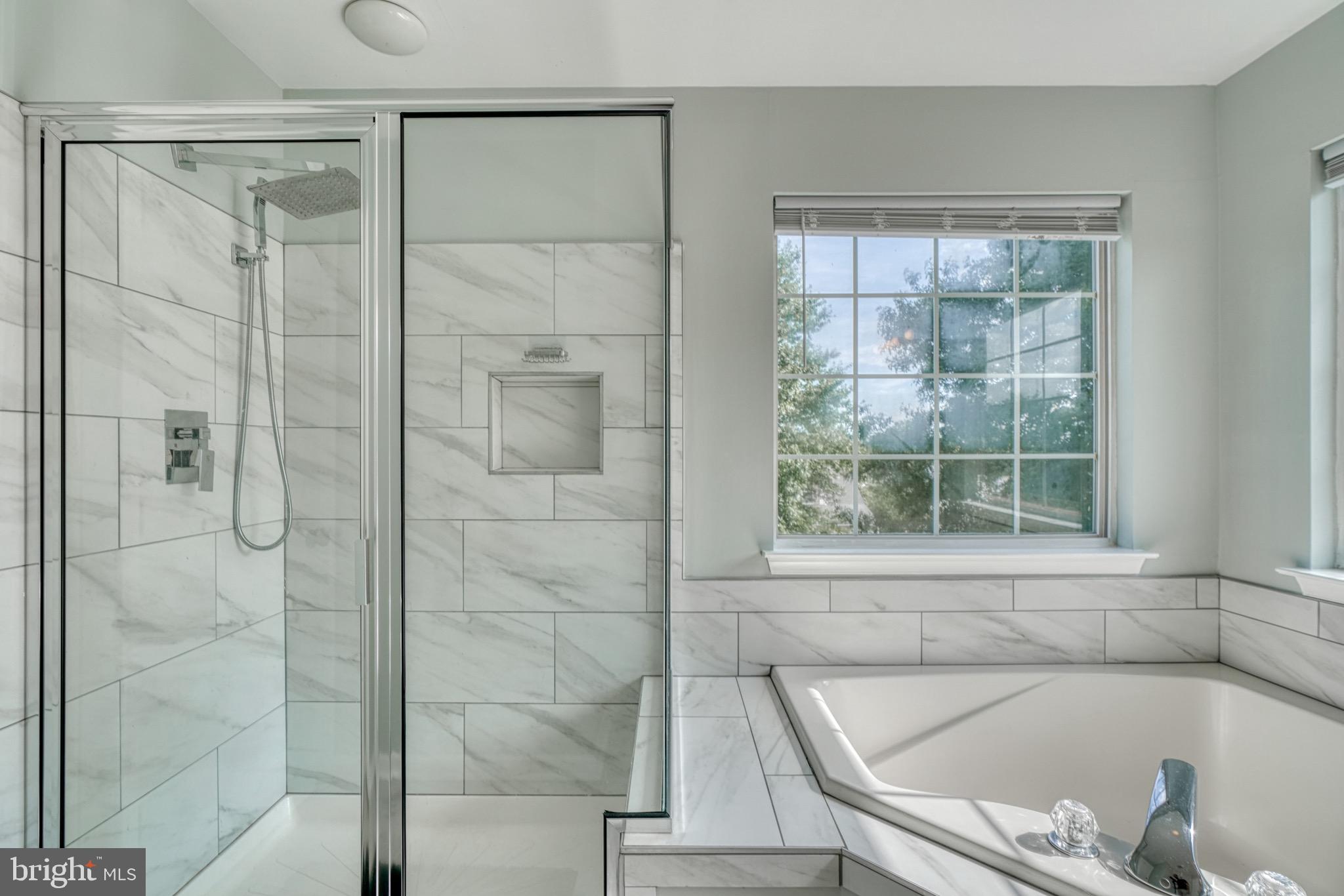 MERIDALE MEADOWS - Residential