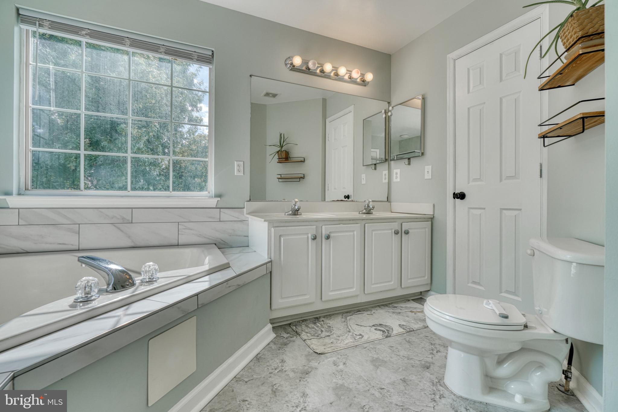 MERIDALE MEADOWS - Residential