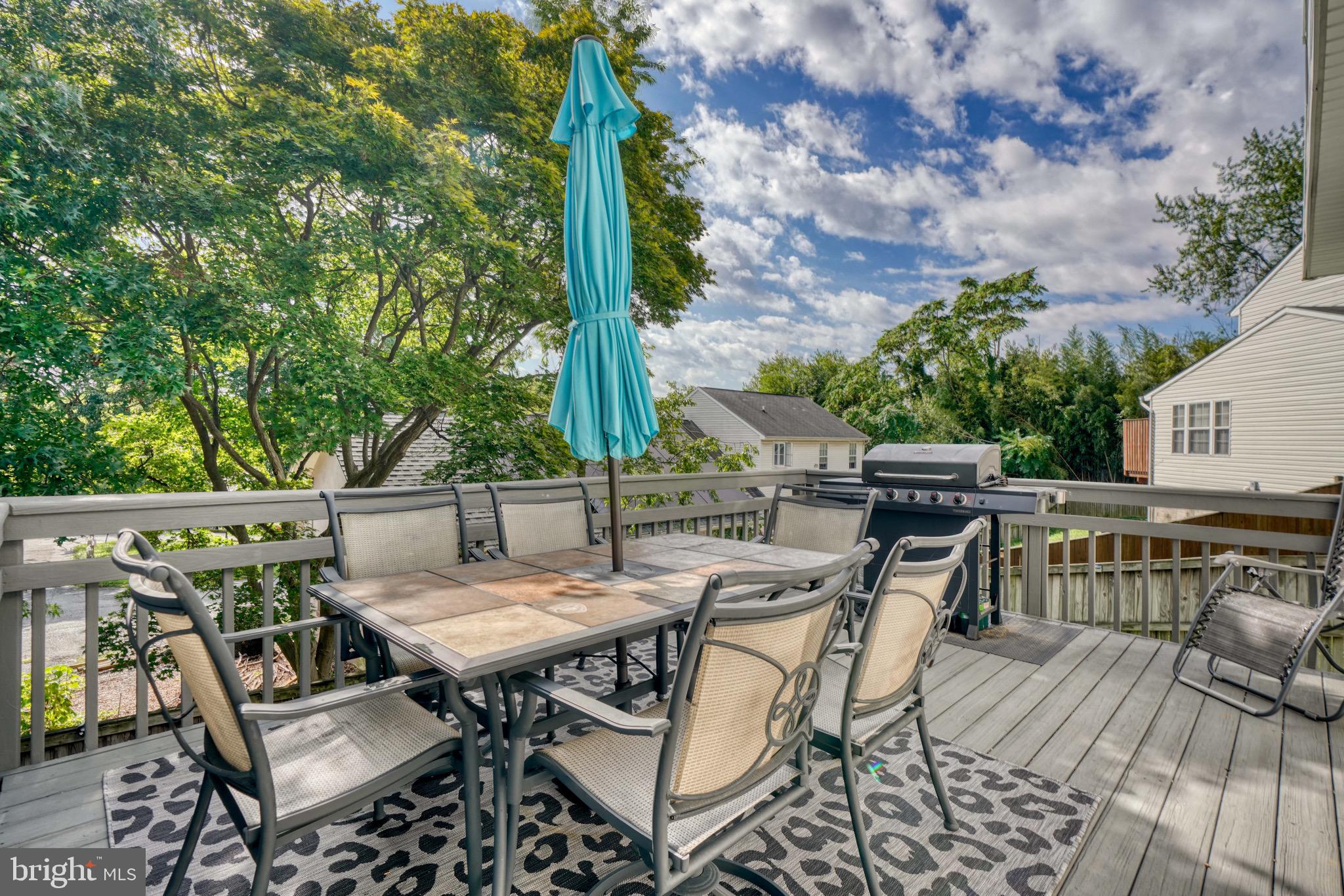 MERIDALE MEADOWS - Residential