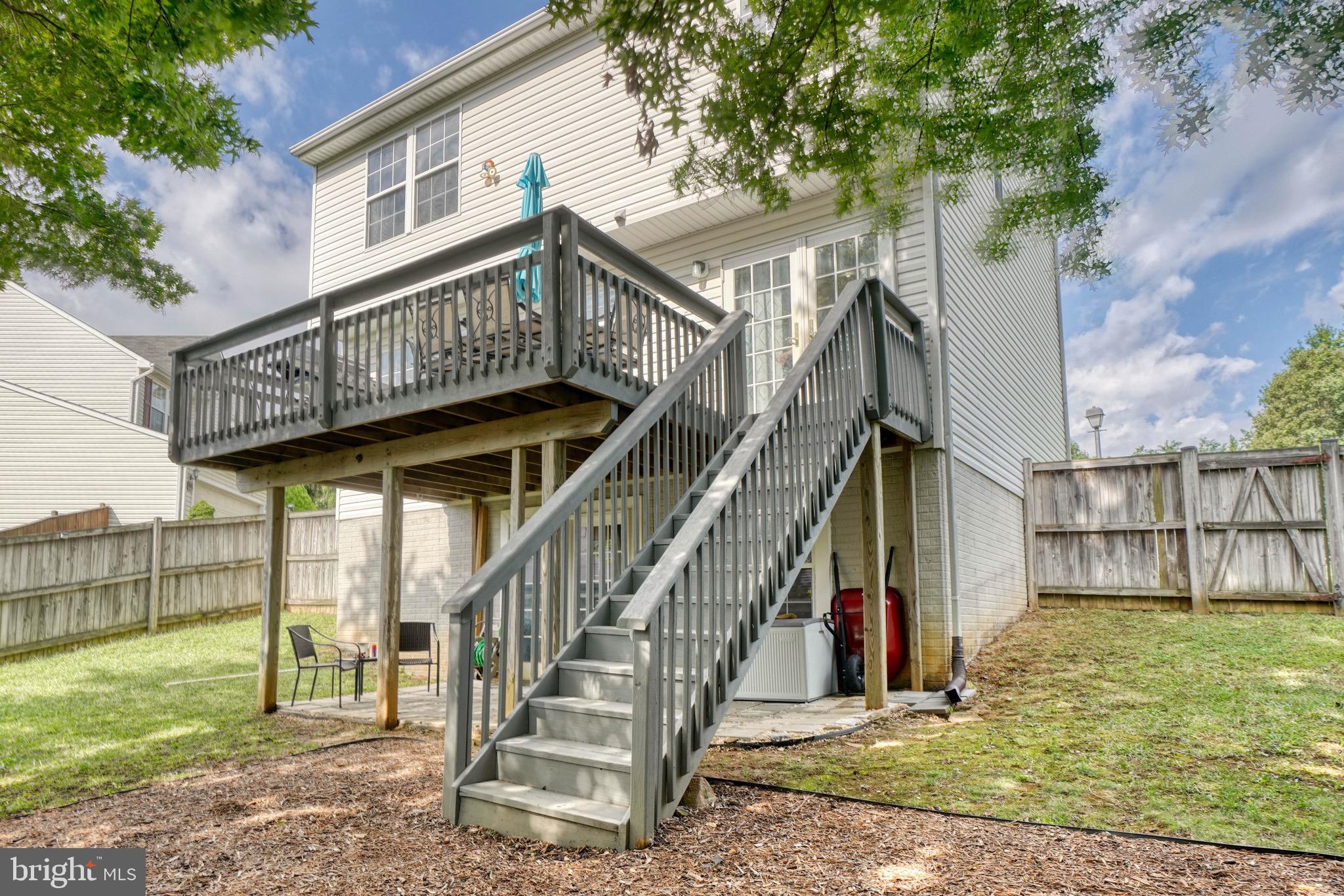 MERIDALE MEADOWS - Residential