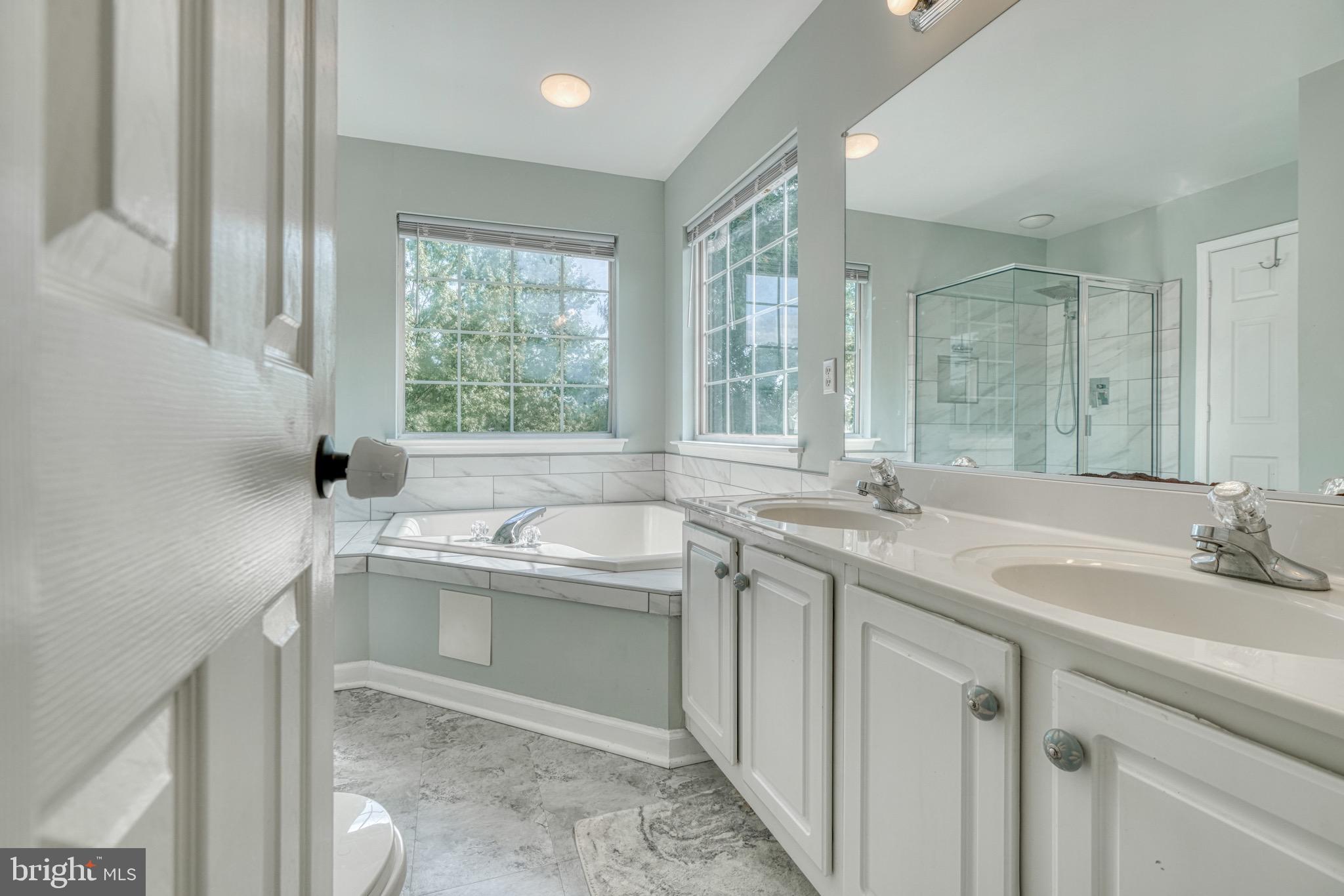 MERIDALE MEADOWS - Residential