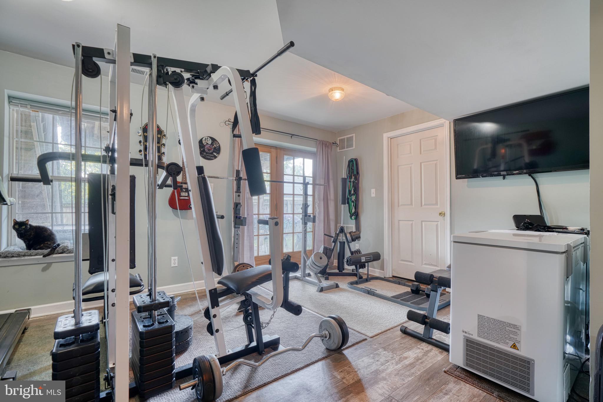 MERIDALE MEADOWS - Residential