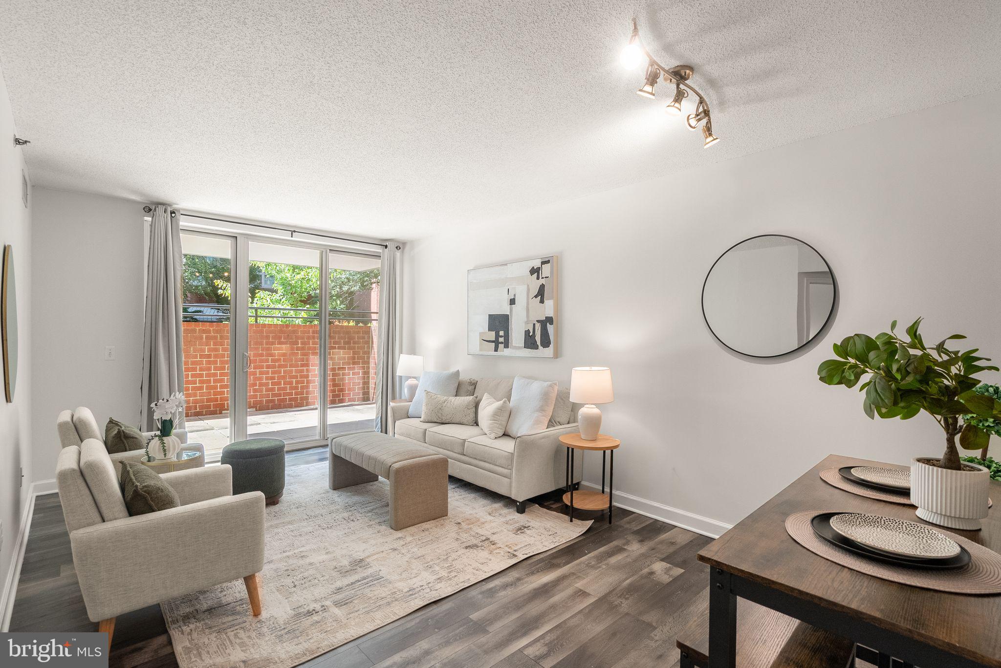 1045 N UTAH STREET 2-106