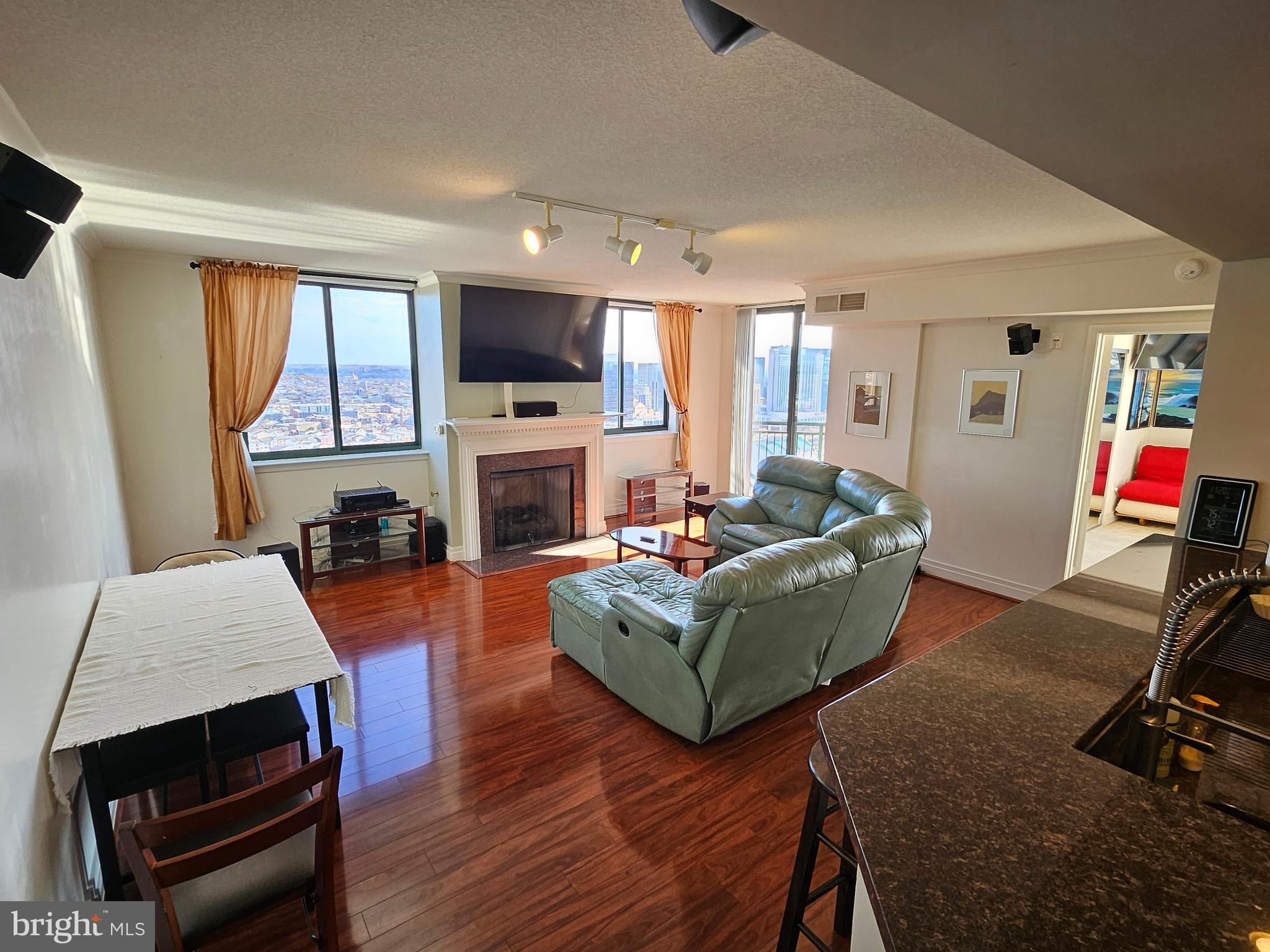 This unit is being made available for rent starting right away. Landlord offers the rental fully furnished and leases can be made for 6 months or longer. Perfect for medical students at University of Maryland Medical Center, Johns Hopkins or any of the other medical resident programs in Baltimore. Enjoy downtown at its best with a quick commute to any of the cities renowned institutions.
Come see the breathtaking, panoramic views from the living room or each of the three bedrooms in this unit. Two of the bedrooms have large en-suite bathrooms and plenty of closet space. The in unit washer and dryer are full sized and can accommodate large bedding. Fireplace in living room has its own thermostat to efficiently control heat in the winter.
This fully furnished unit is also being offered with one garage parking space. An additional parking space may be made available, contact agent for more details. In unit WiFi is also available, inquire with Agent for more details.
This is a turn key move in, landlord would prefer no additional furniture added to the unit.