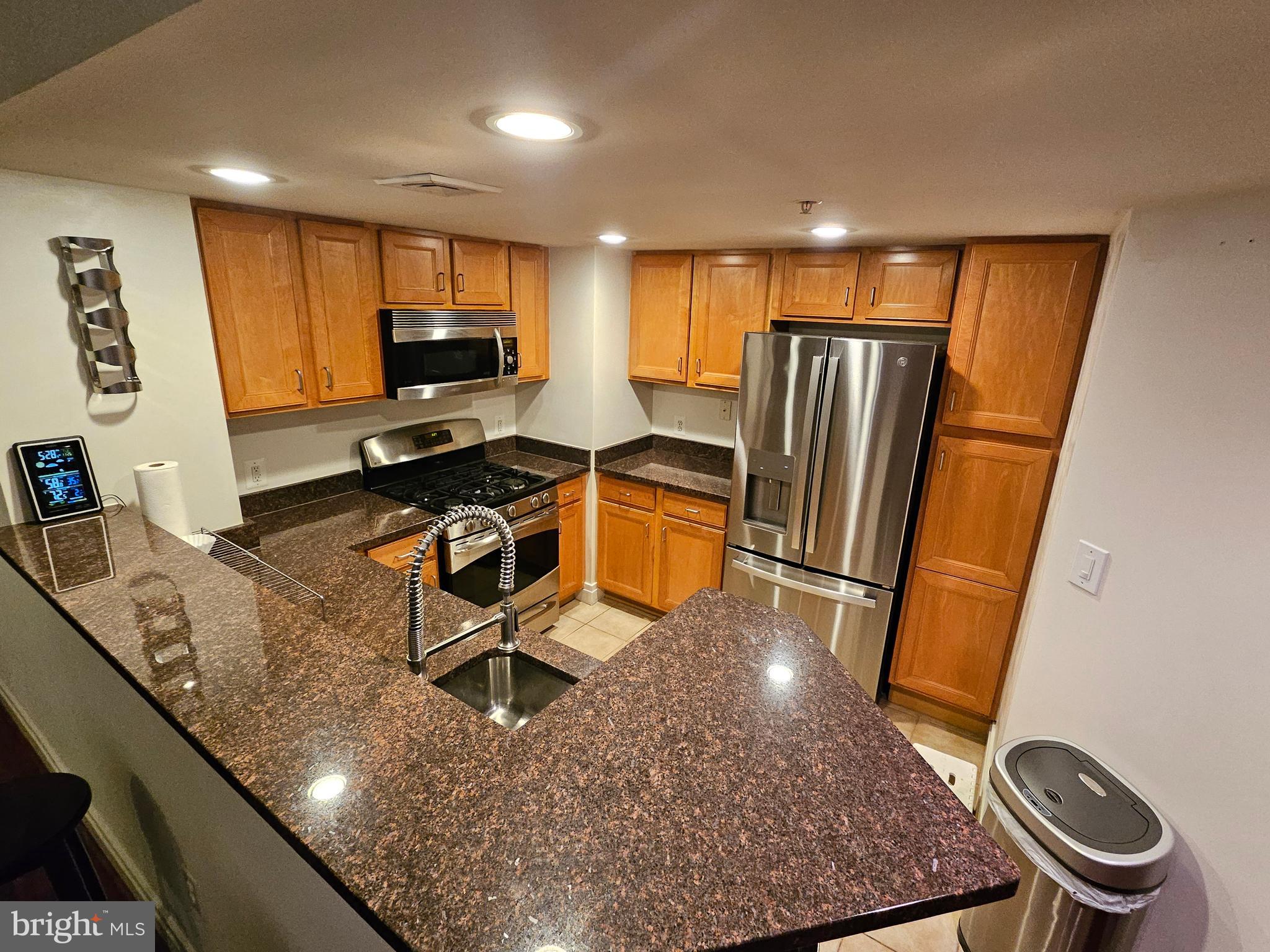 DOWNTOWN - Residential Lease
