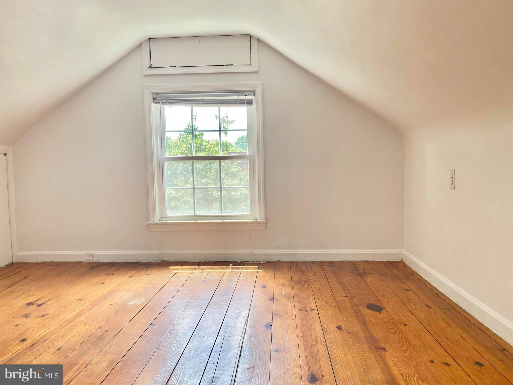 ARLINGTON HILLS - Residential Lease