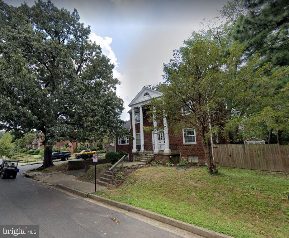 ARLINGTON HILLS - Residential Lease