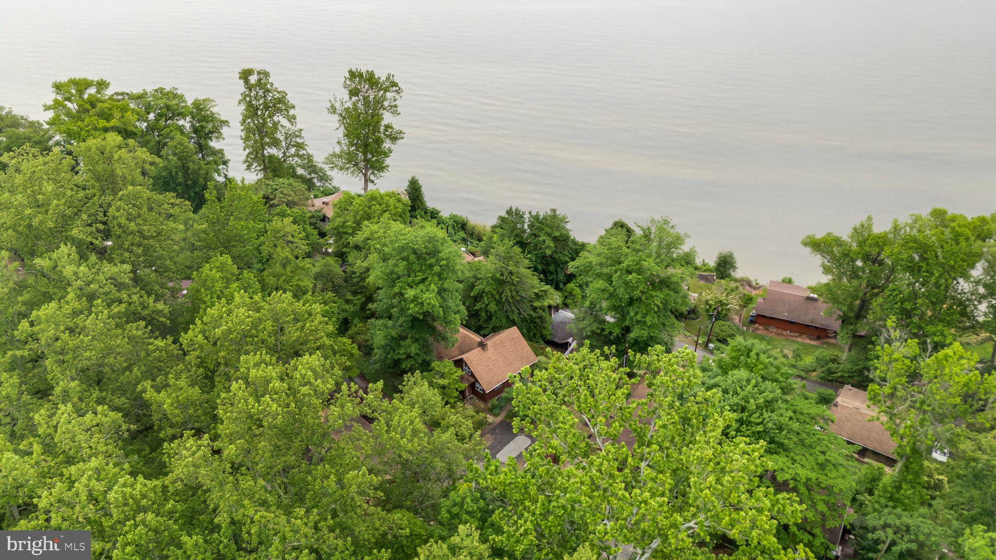 SCIENTISTS CLIFFS - Residential