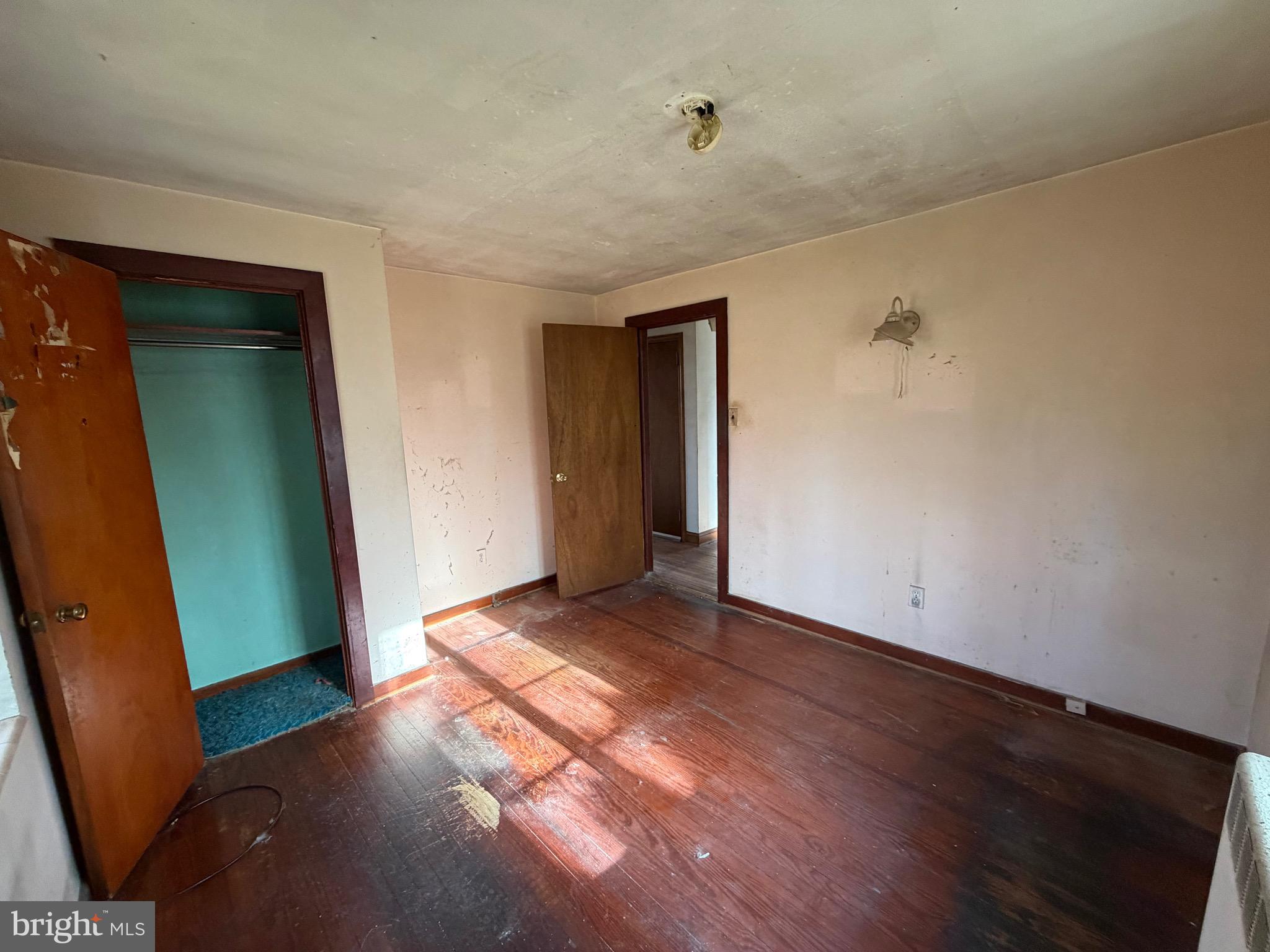 NON AVAILABLE - Residential