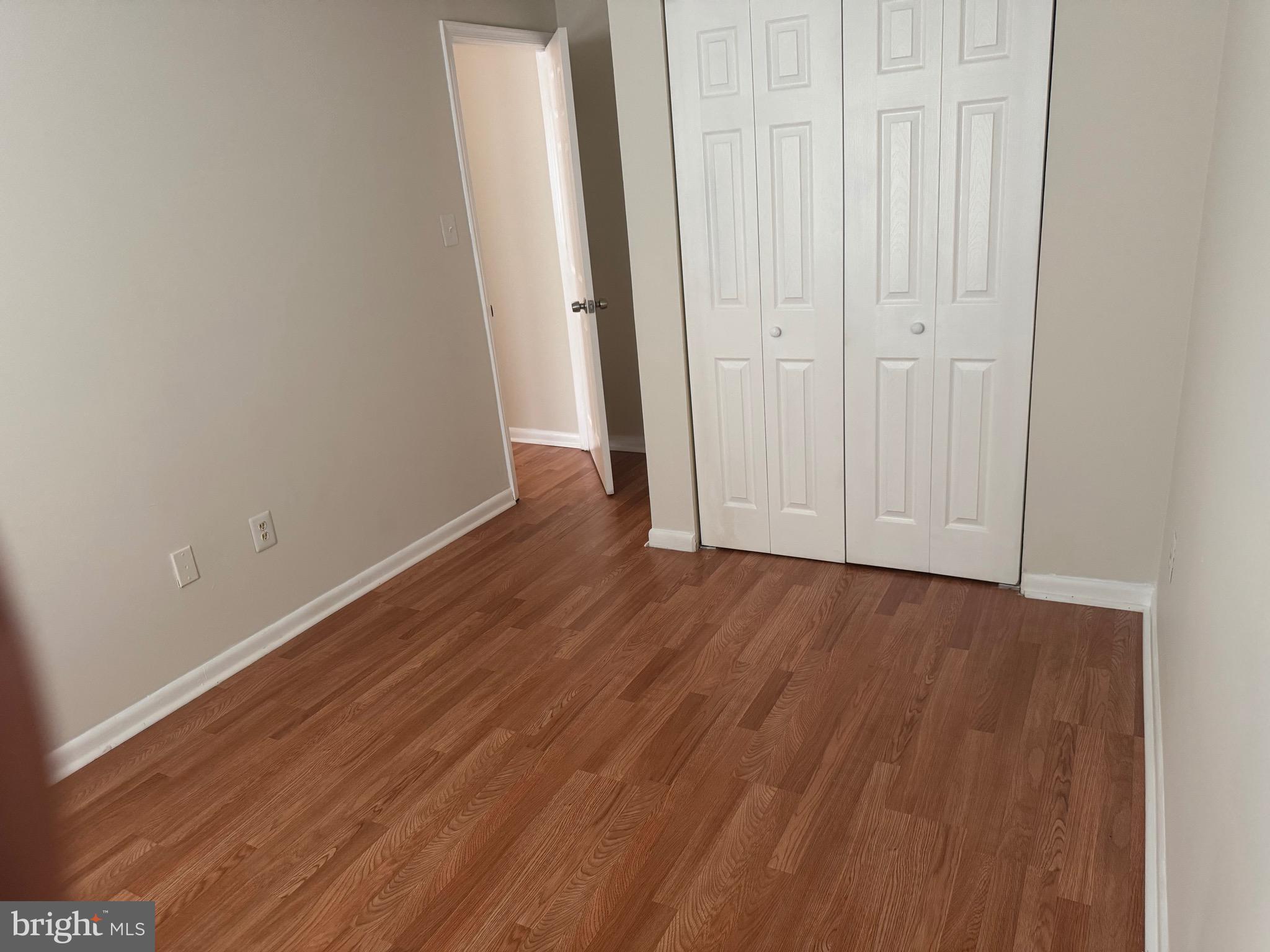 WHEATON SQUARE EAST - Residential