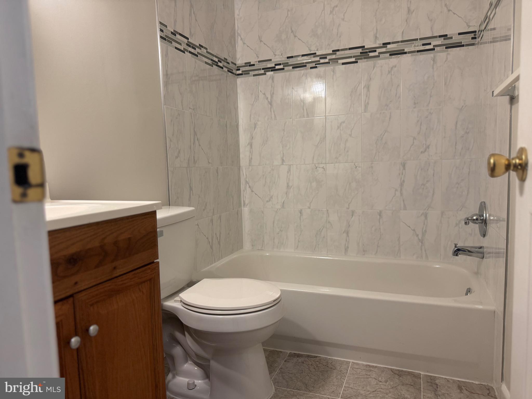 WHEATON SQUARE EAST - Residential