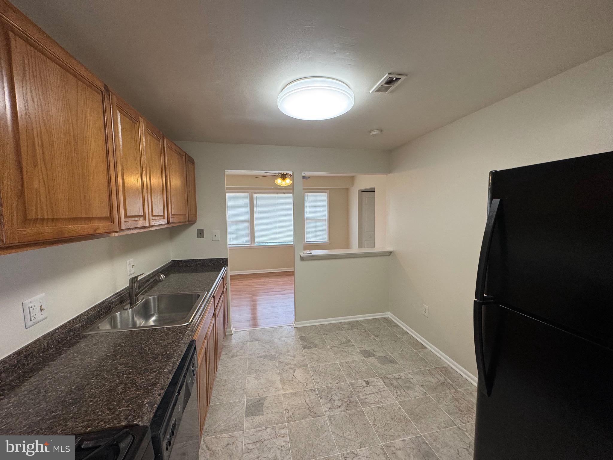 WHEATON SQUARE EAST - Residential