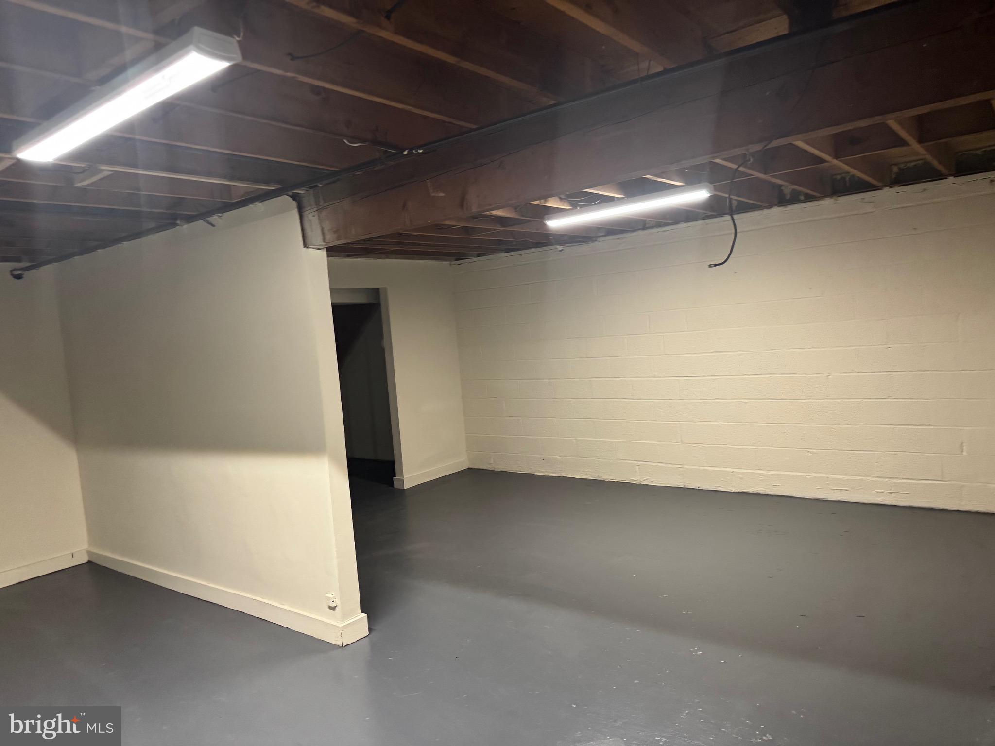 WHEATON SQUARE EAST - Residential