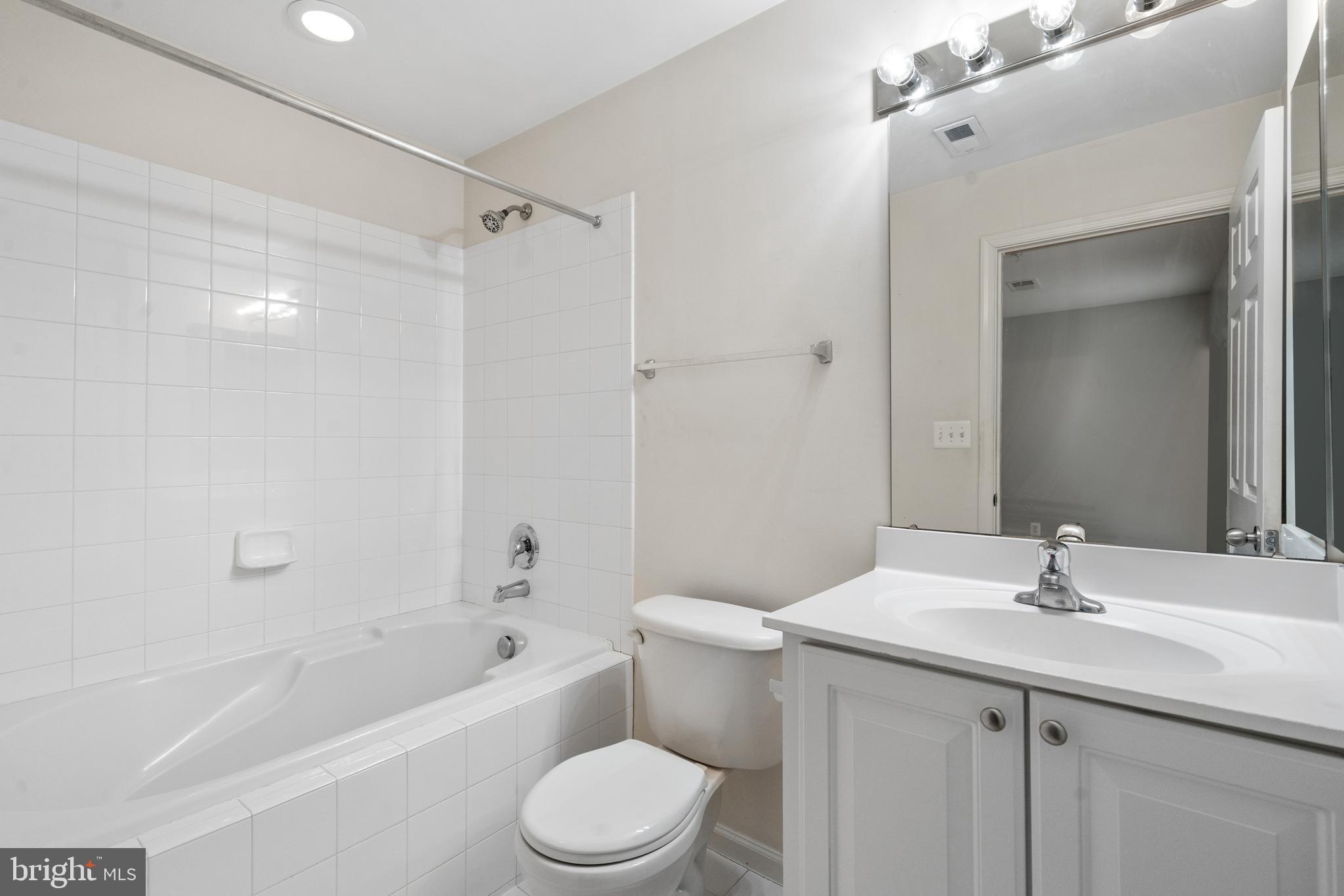 ELLERY PLACE - Residential