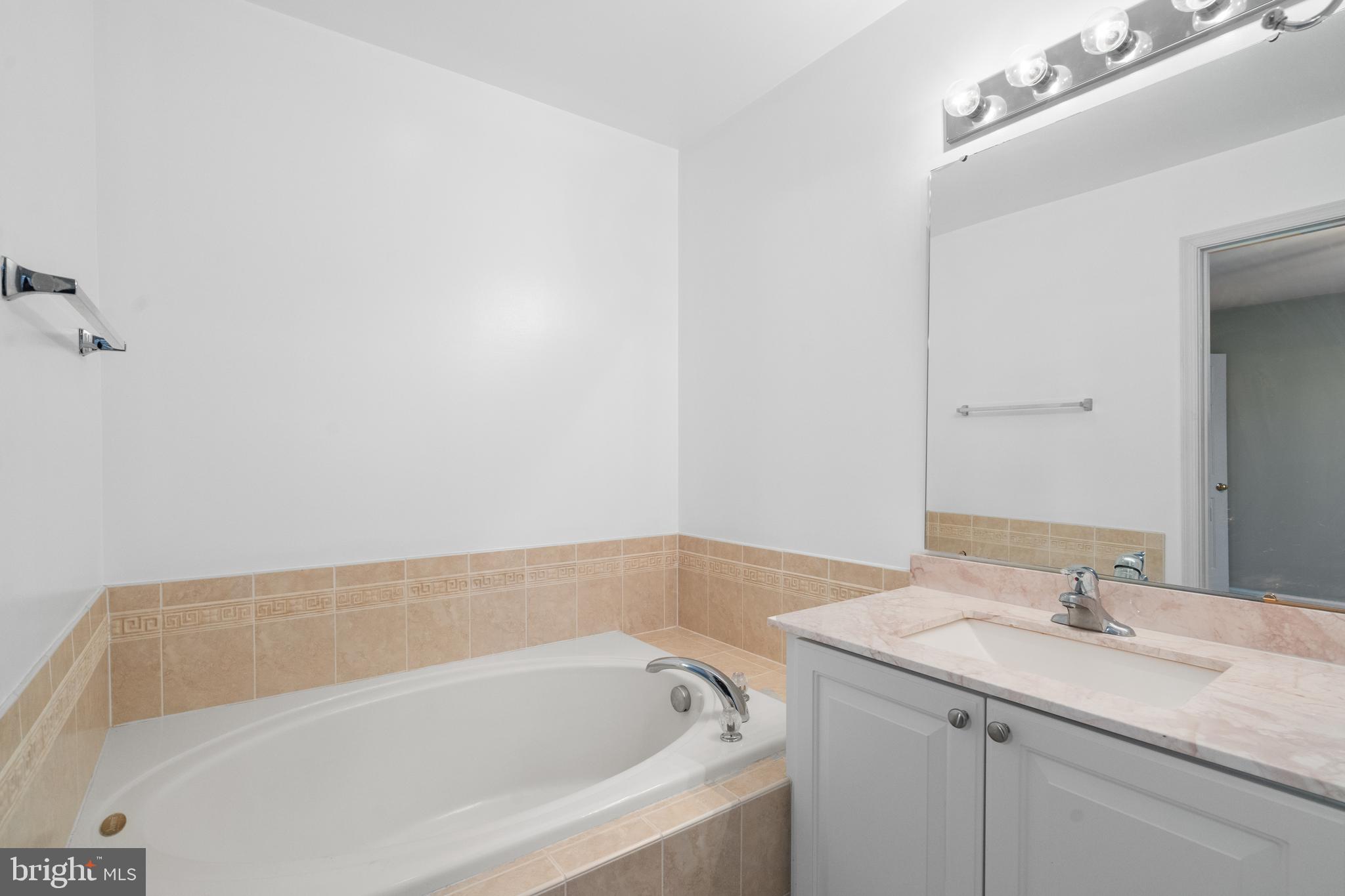 ELLERY PLACE - Residential