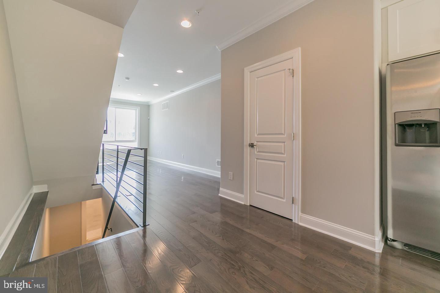 WEST KENSINGTON - Residential