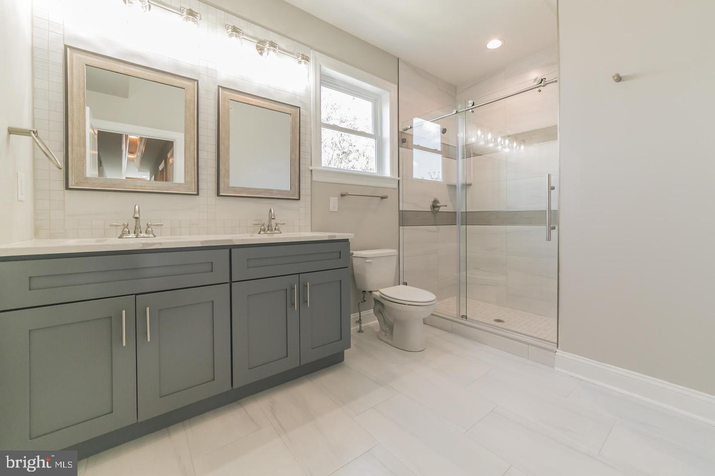 WEST KENSINGTON - Residential