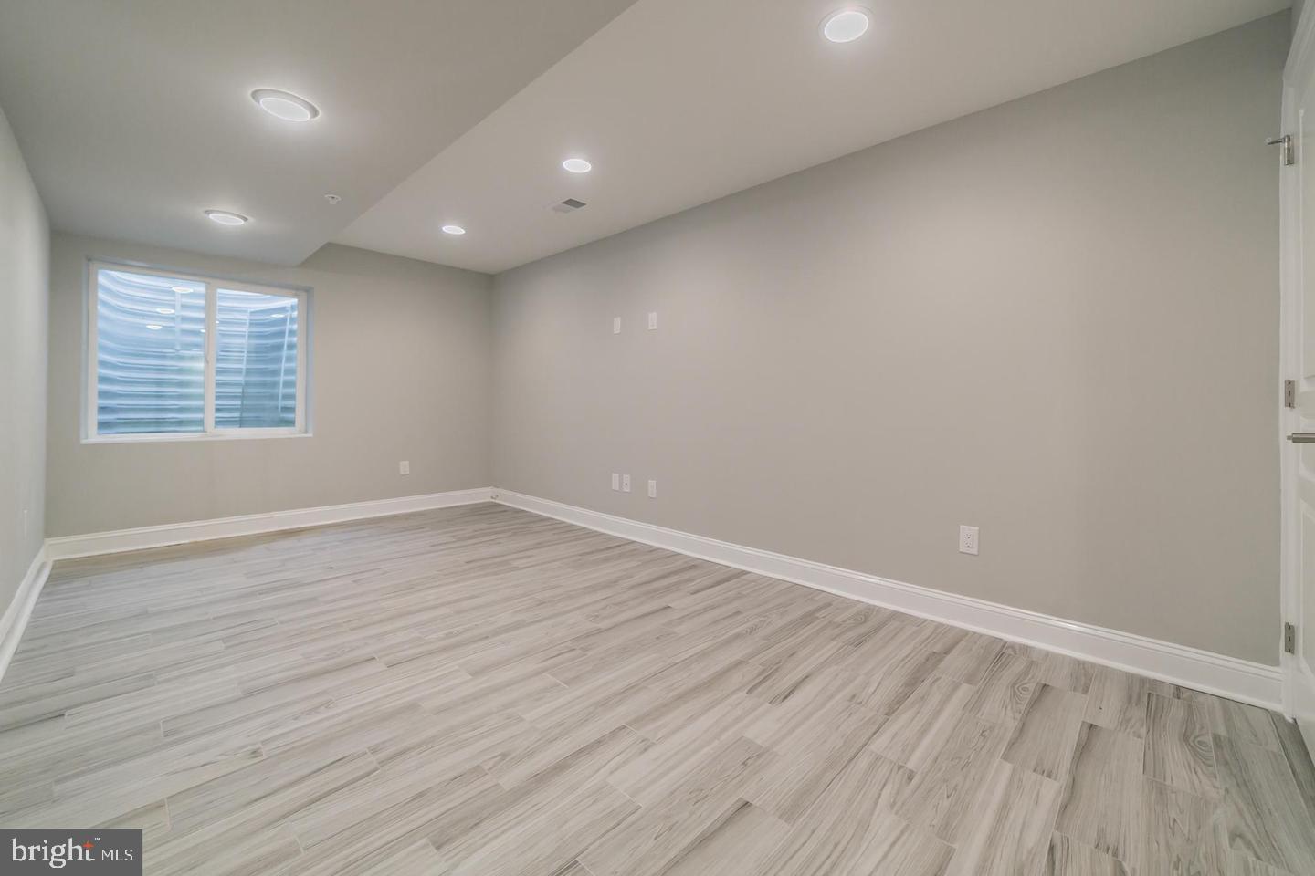 WEST KENSINGTON - Residential