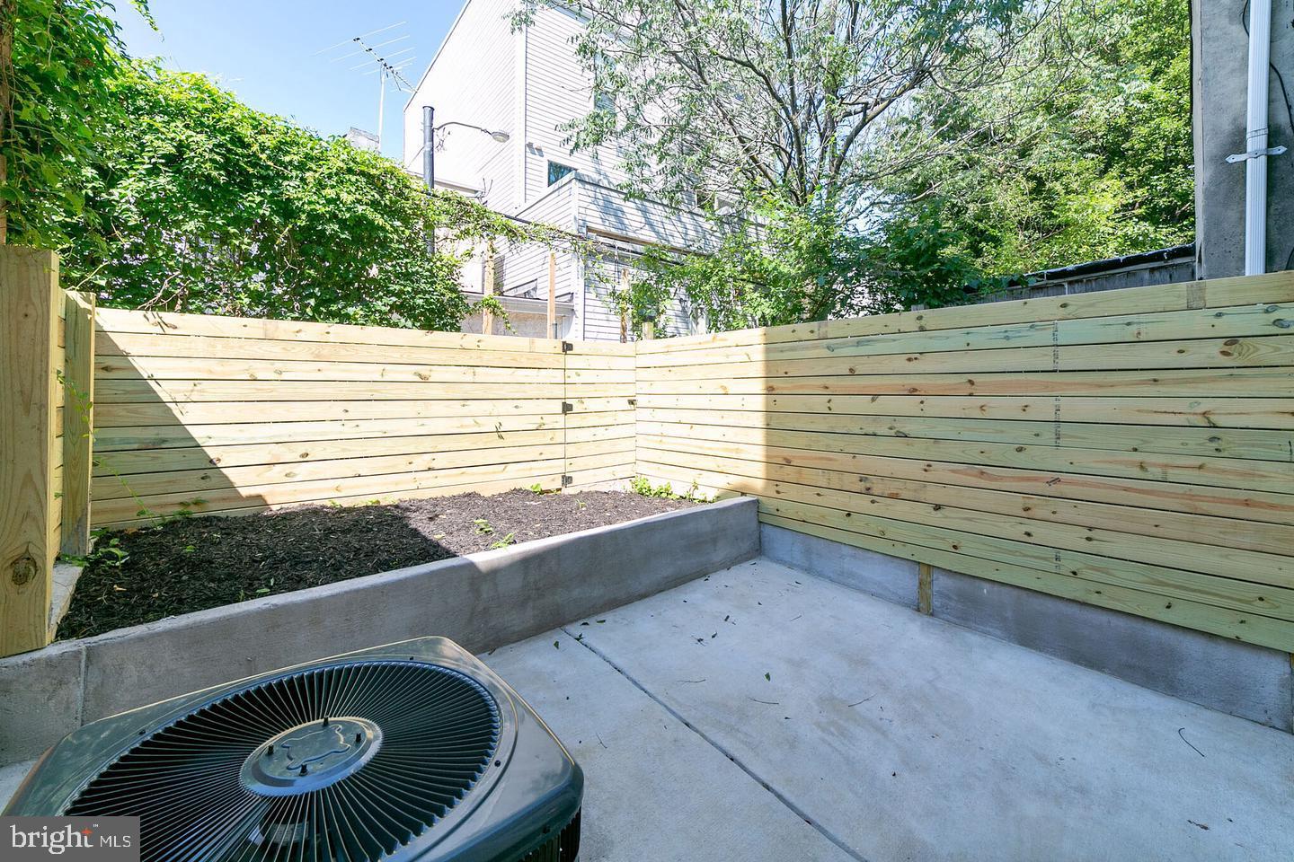 WEST KENSINGTON - Residential