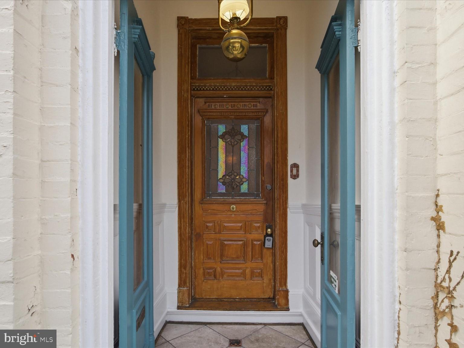 10 E 3RD STREET