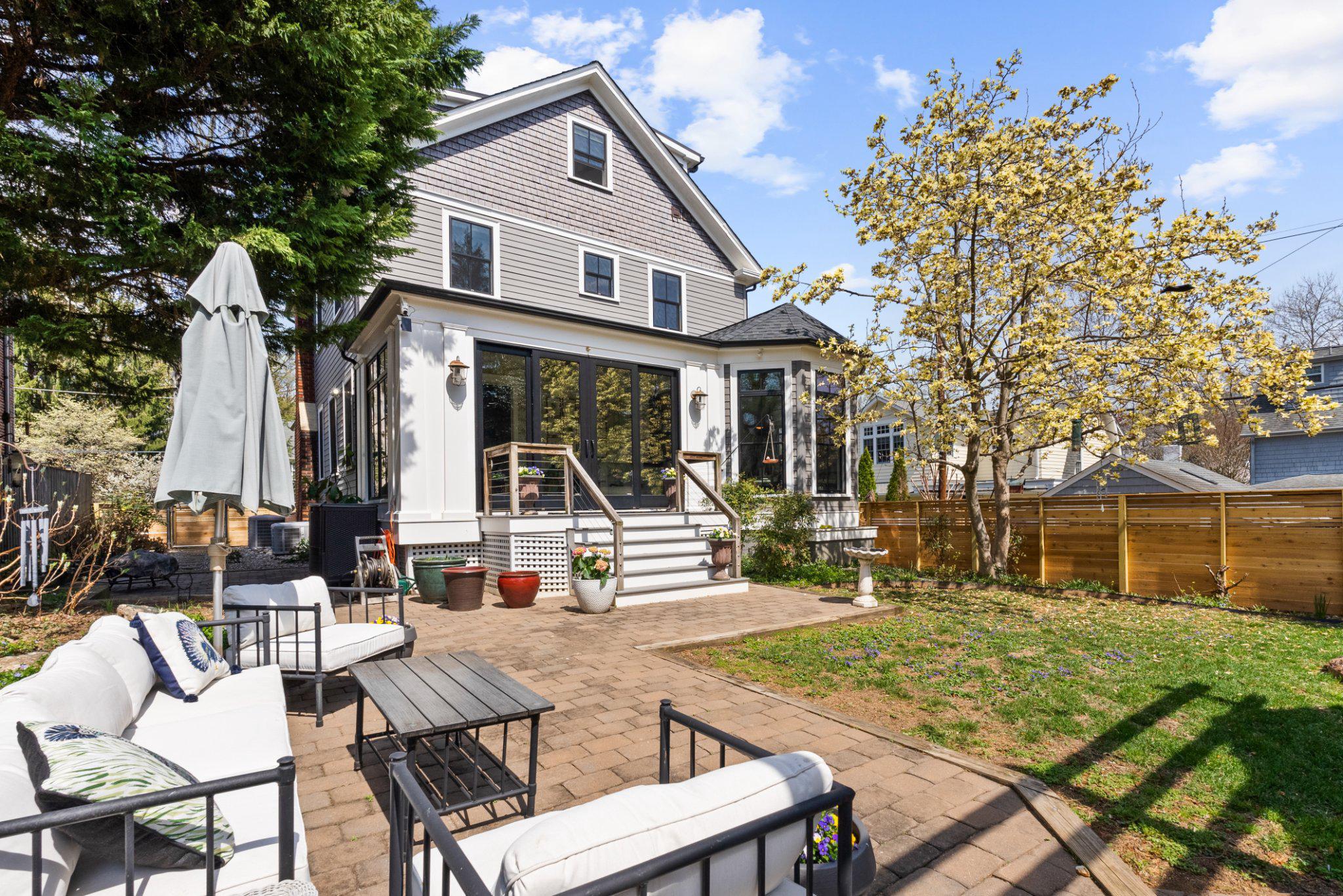 AMERICAN UNIVERSITY PARK - Residential
