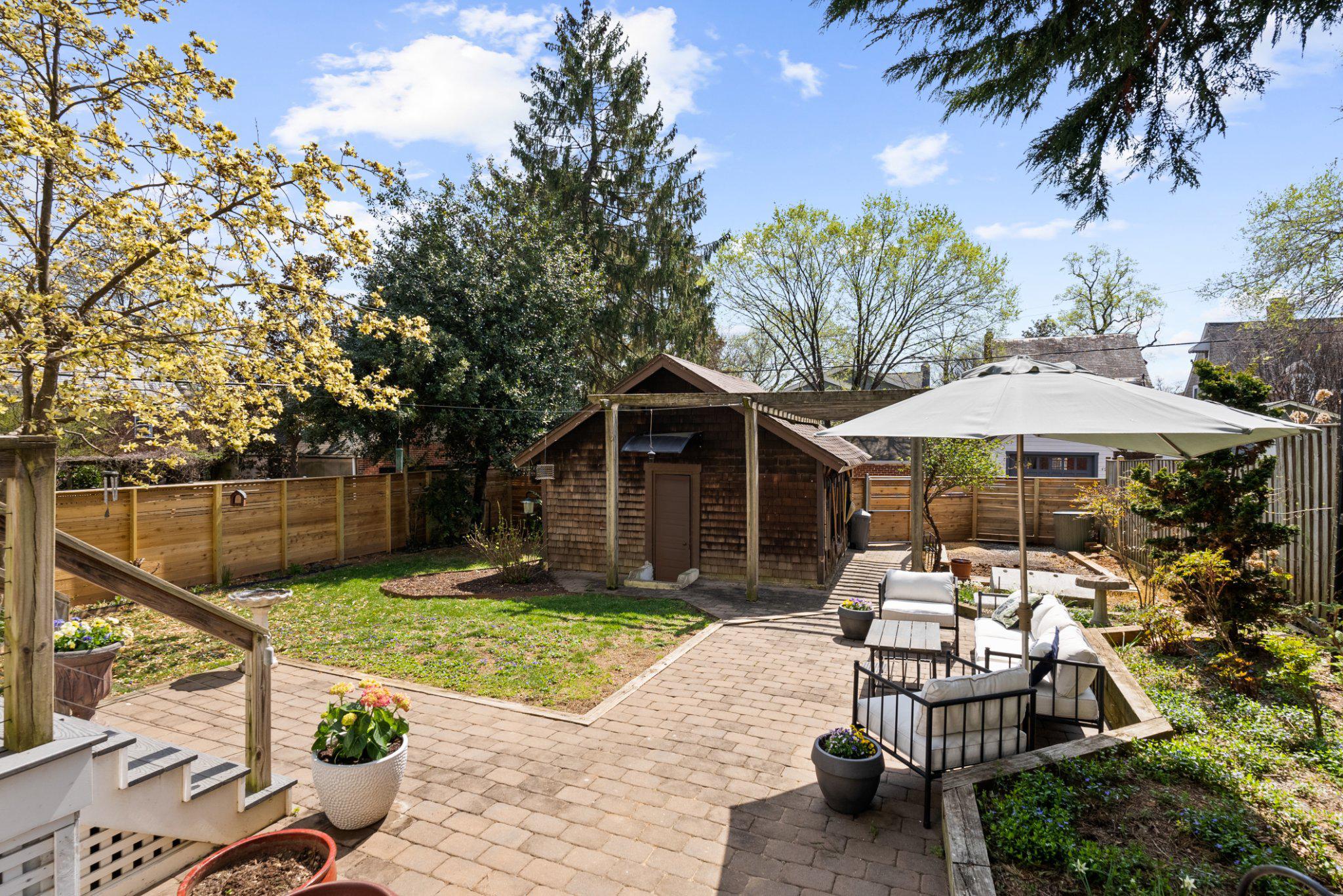 AMERICAN UNIVERSITY PARK - Residential
